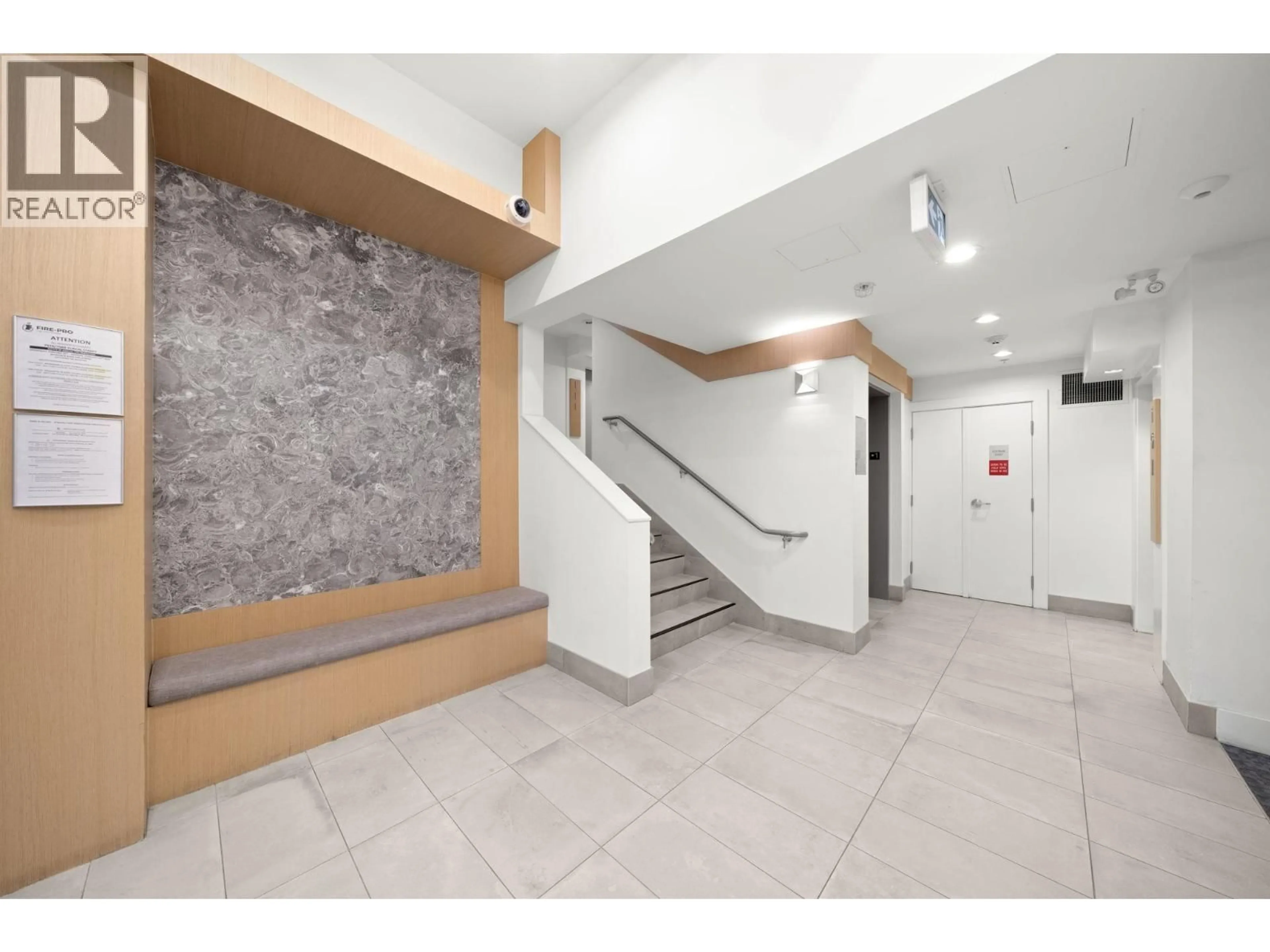 Indoor foyer for 203 - 7928 YUKON STREET, Vancouver British Columbia V5X2Y7