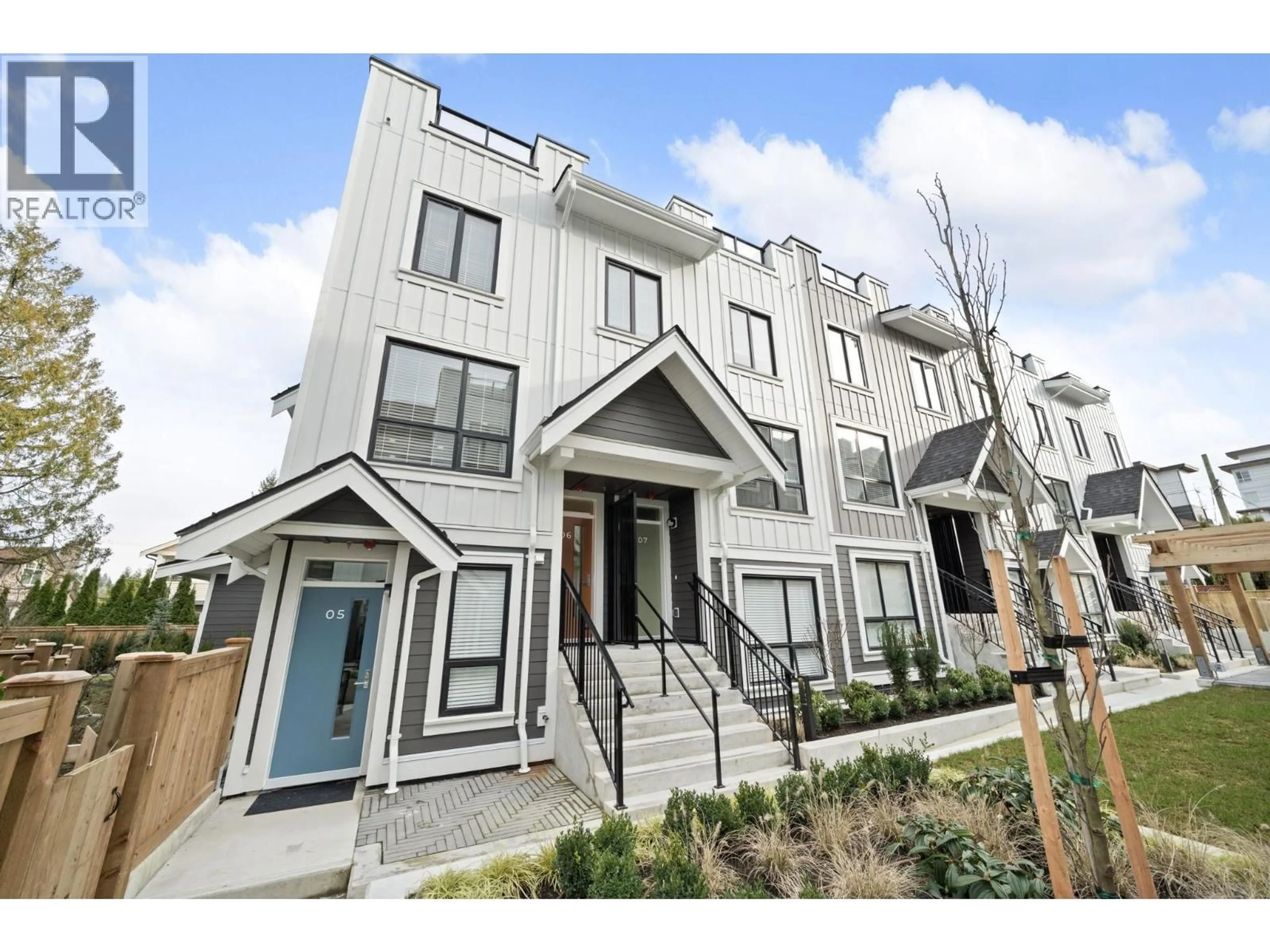 Home with vinyl exterior material, street for 6 - 728 LEA AVENUE, Coquitlam British Columbia V3J0S1