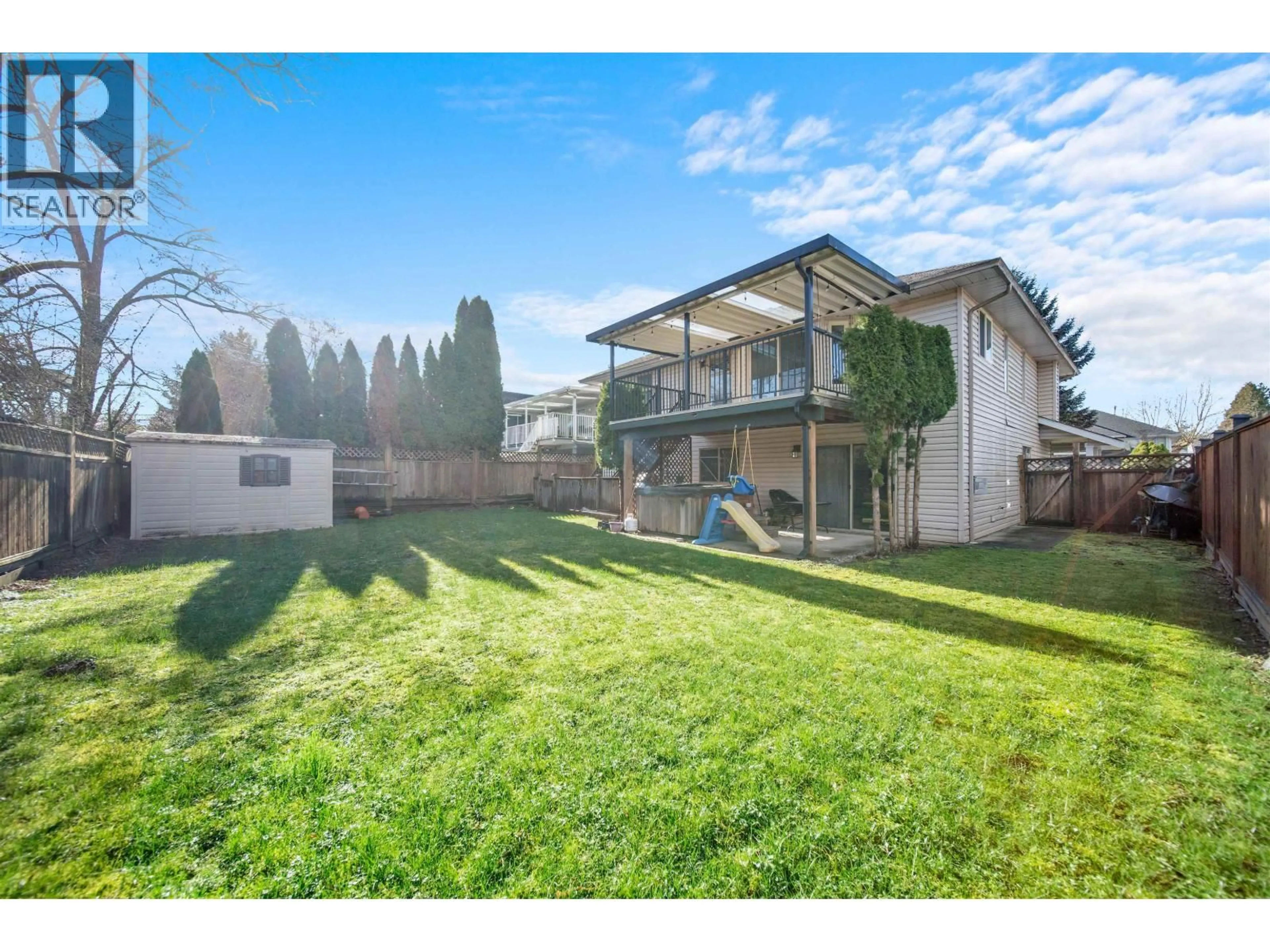 A pic from outside/outdoor area/front of a property/back of a property/a pic from drone, unknown for 12288 233 STREET, Maple Ridge British Columbia V2X0R9