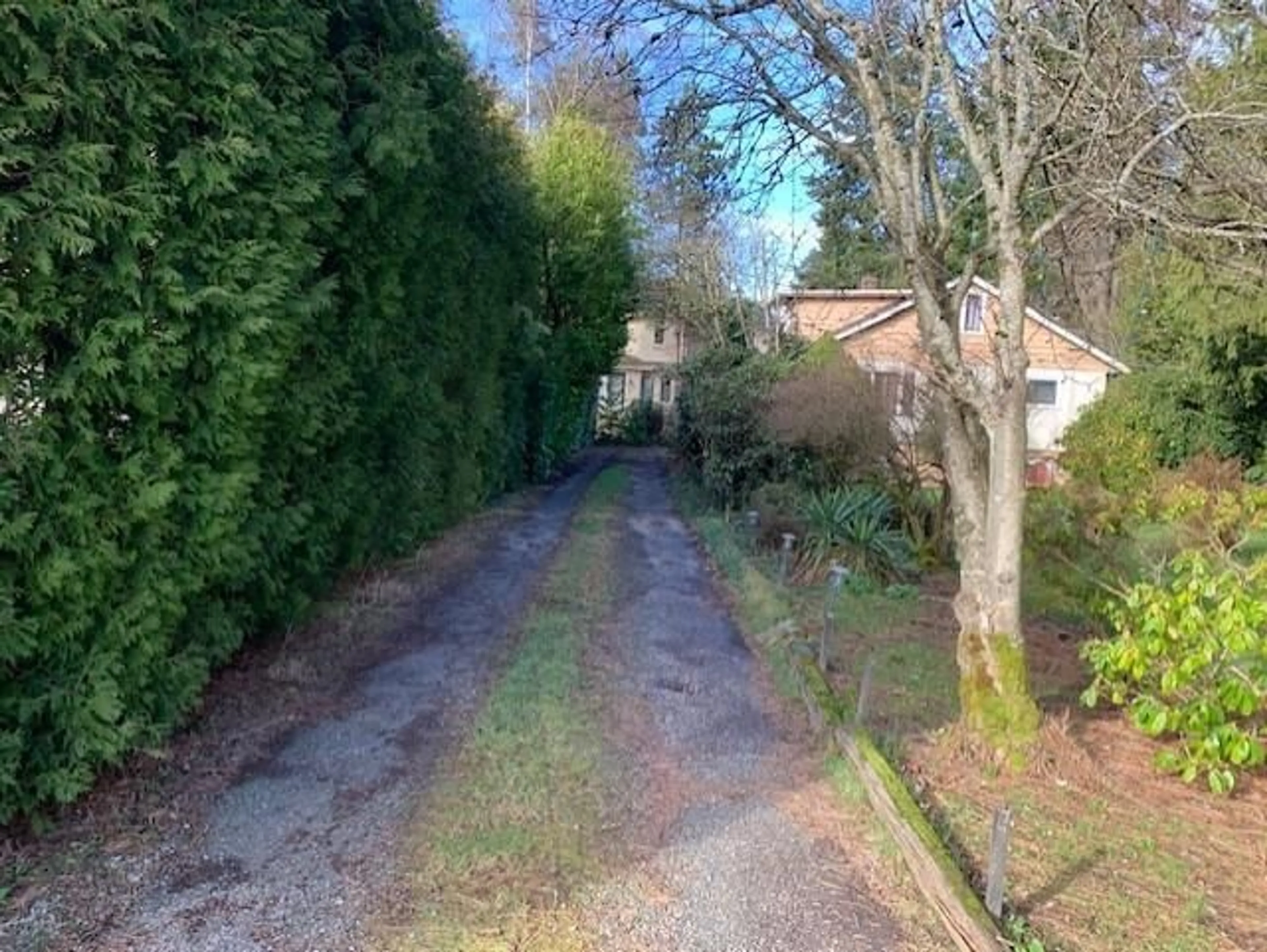 A pic from outside/outdoor area/front of a property/back of a property/a pic from drone, street for 1695 136 STREET, Surrey British Columbia V4A4E3