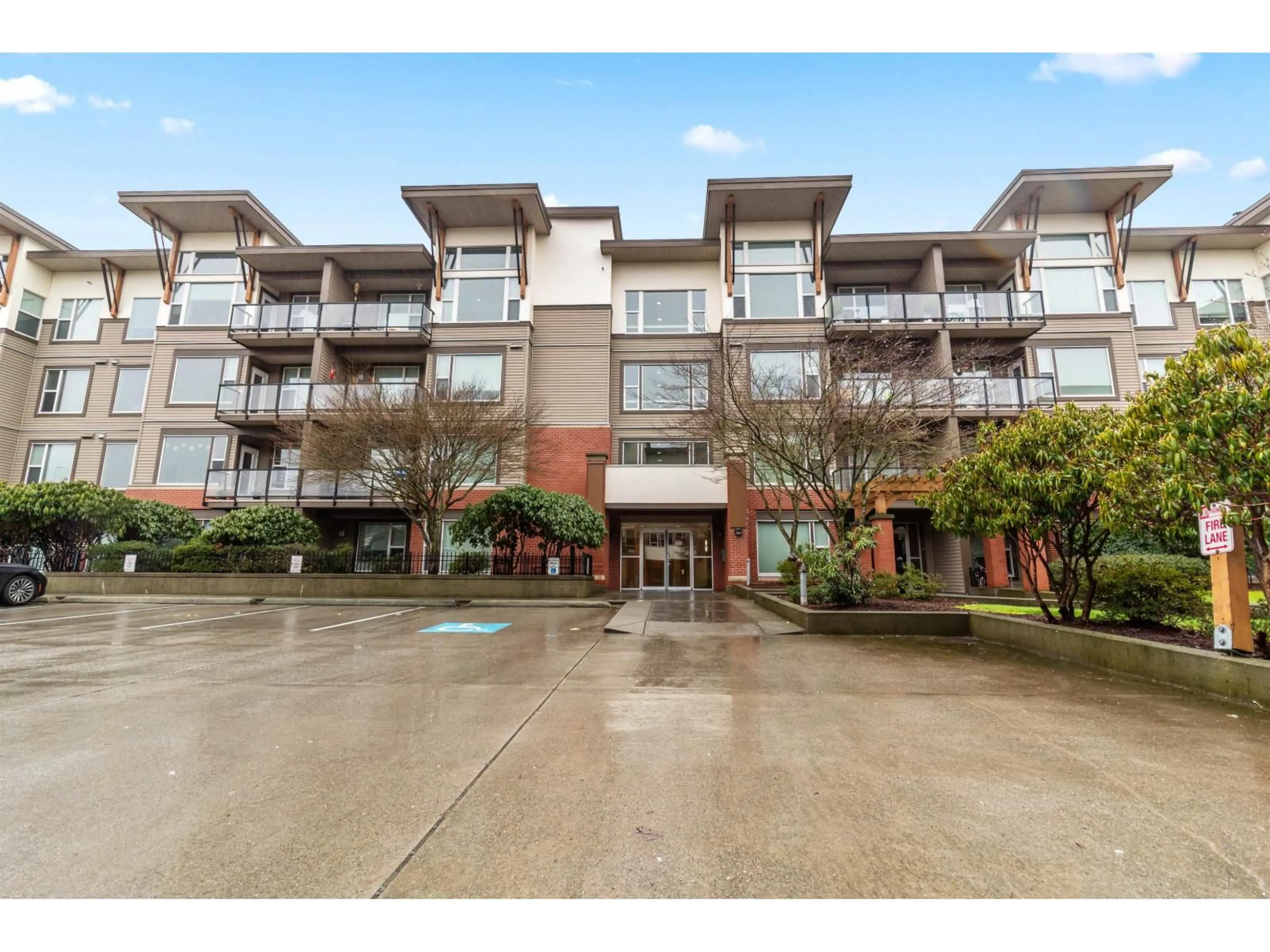 Unknown for 207 - 33539 HOLLAND AVENUE, Abbotsford British Columbia V2S0C6