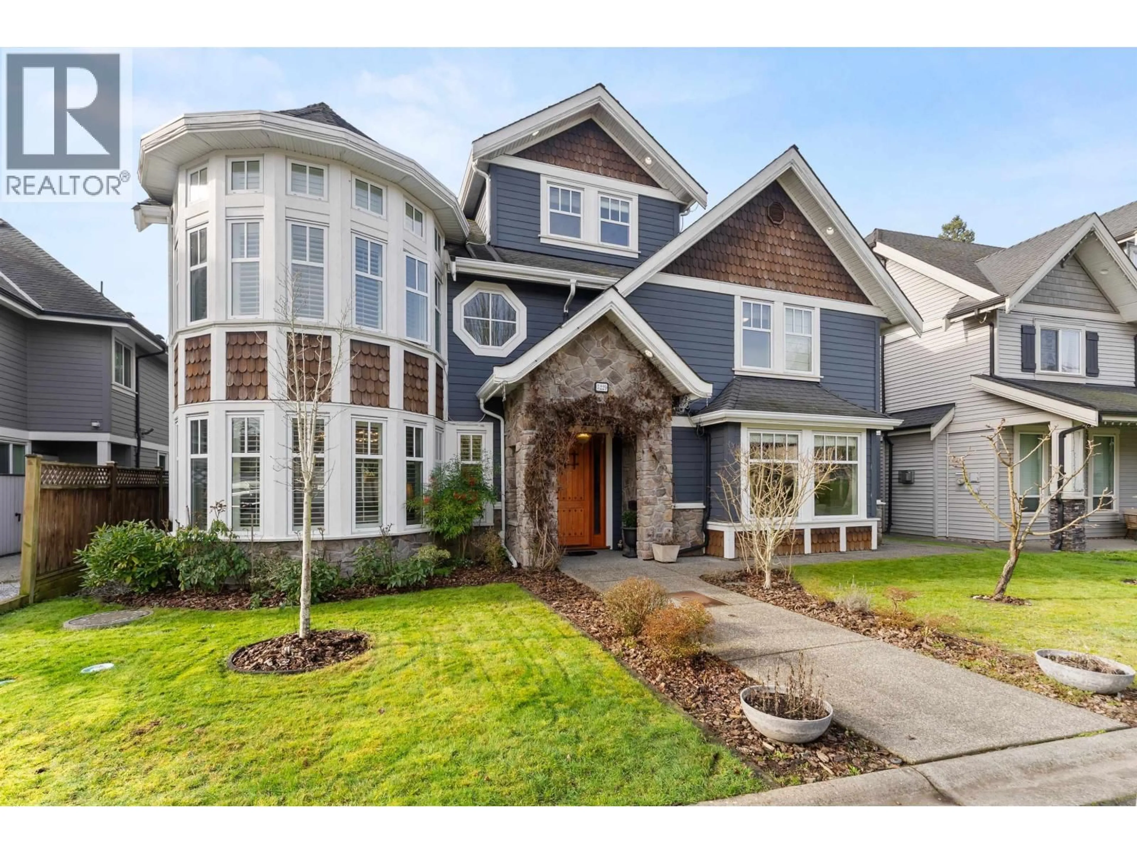 Home with vinyl exterior material, street for A - 5229 LYNN PLACE, Delta British Columbia V4K1E7