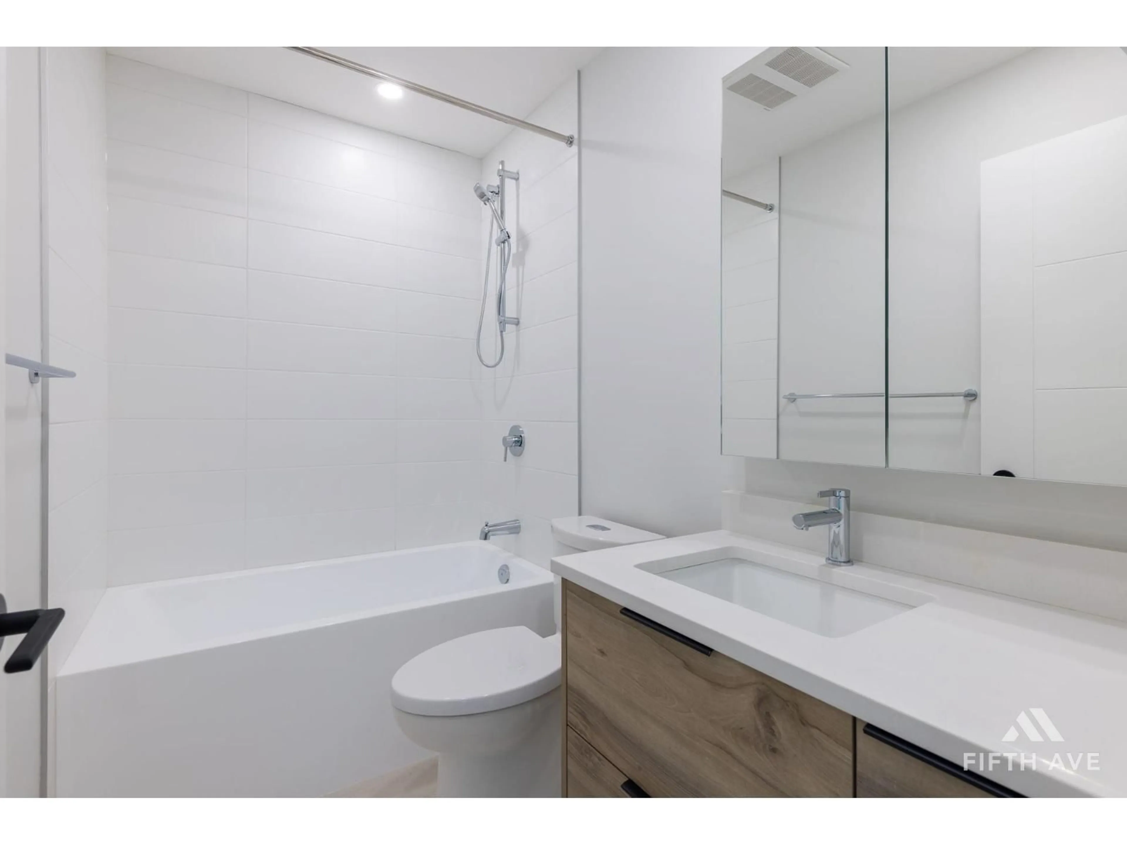 Standard bathroom, unknown for 81 - 30530 CARDINAL AVENUE, Abbotsford British Columbia V2T0L5