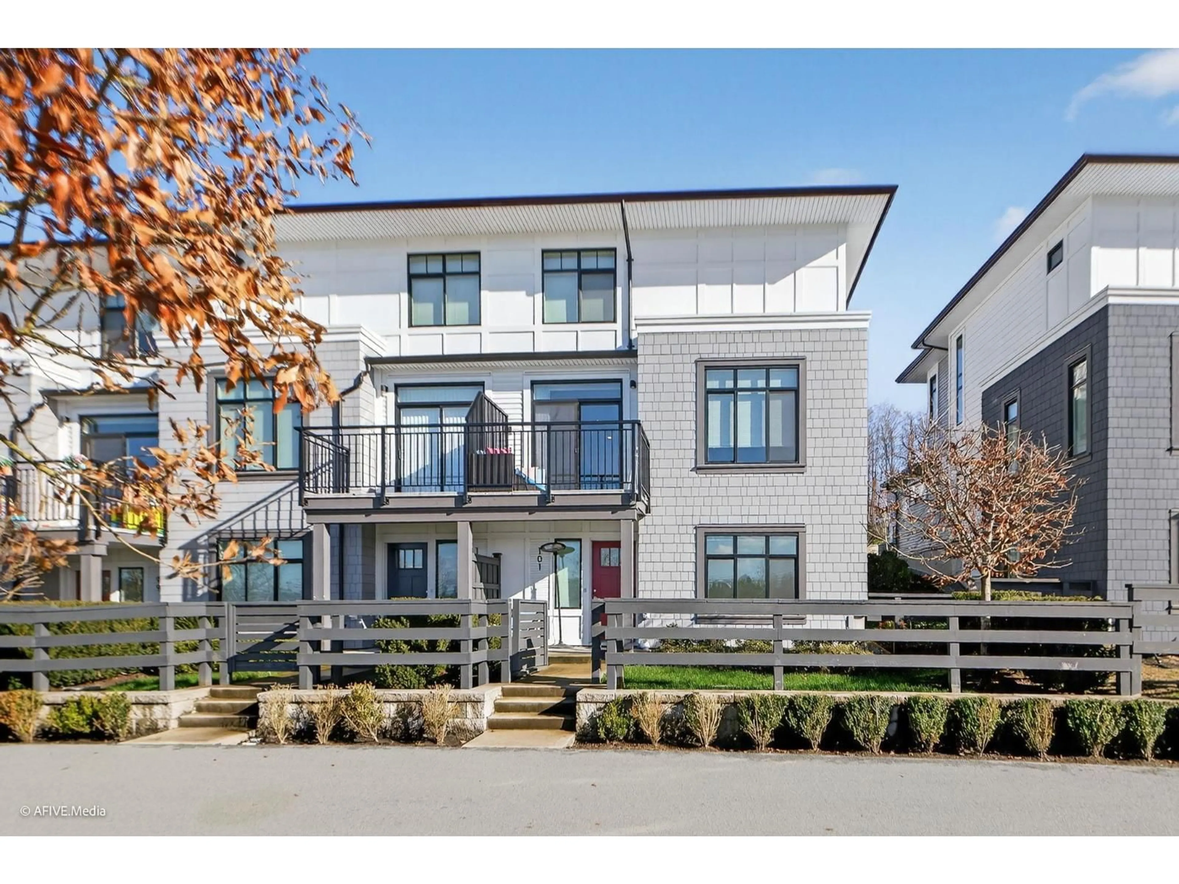 Home with vinyl exterior material, street for 101 - 15255 SITKA DRIVE, Surrey British Columbia V3S0B1