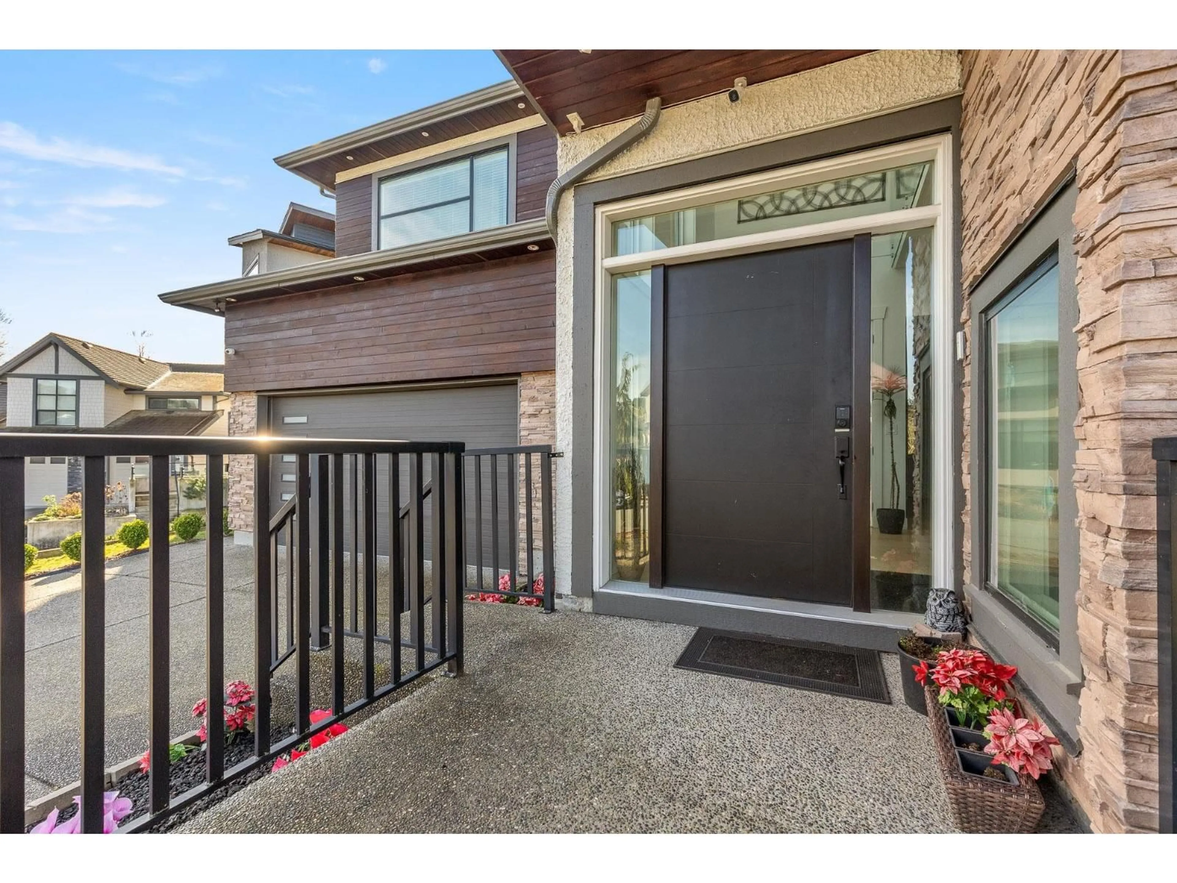 Indoor entryway for 2697 AQUILA DRIVE, Abbotsford British Columbia V3G0C7