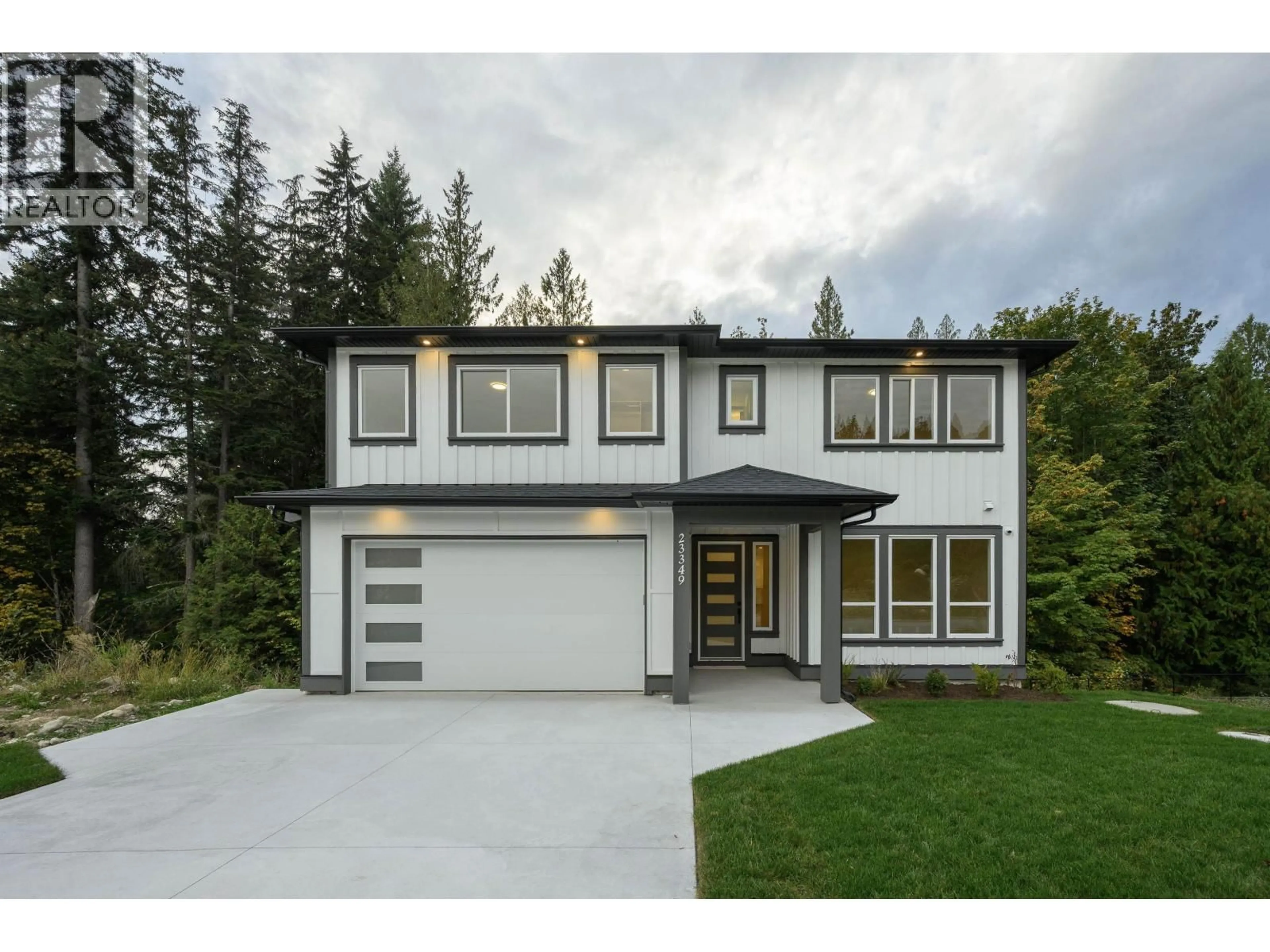 Home with vinyl exterior material, street for 23349 CROSS ROAD, Maple Ridge British Columbia V4R0C8