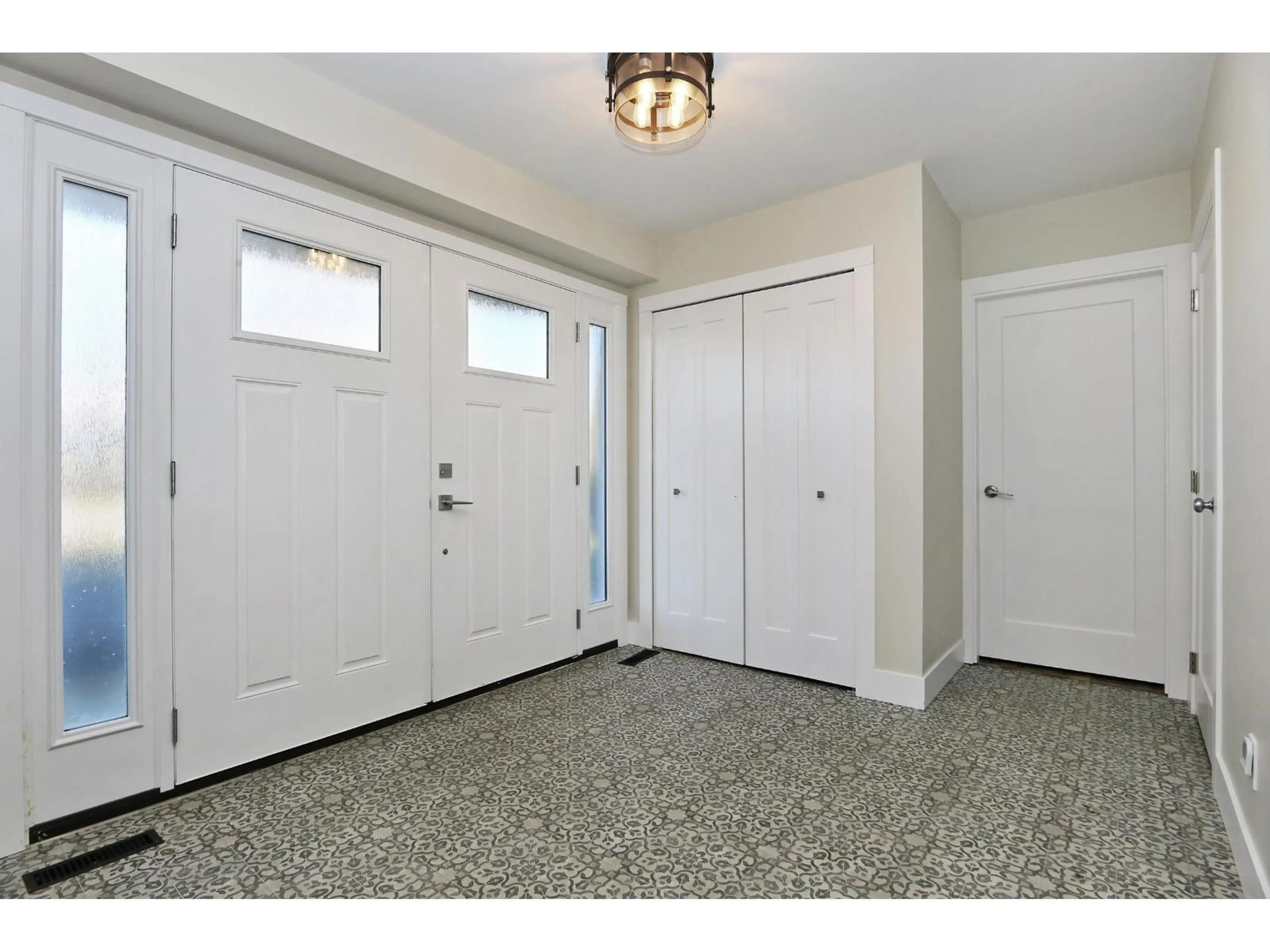 Indoor entryway for 8875 PREST ROAD, Chilliwack British Columbia V2P8E1