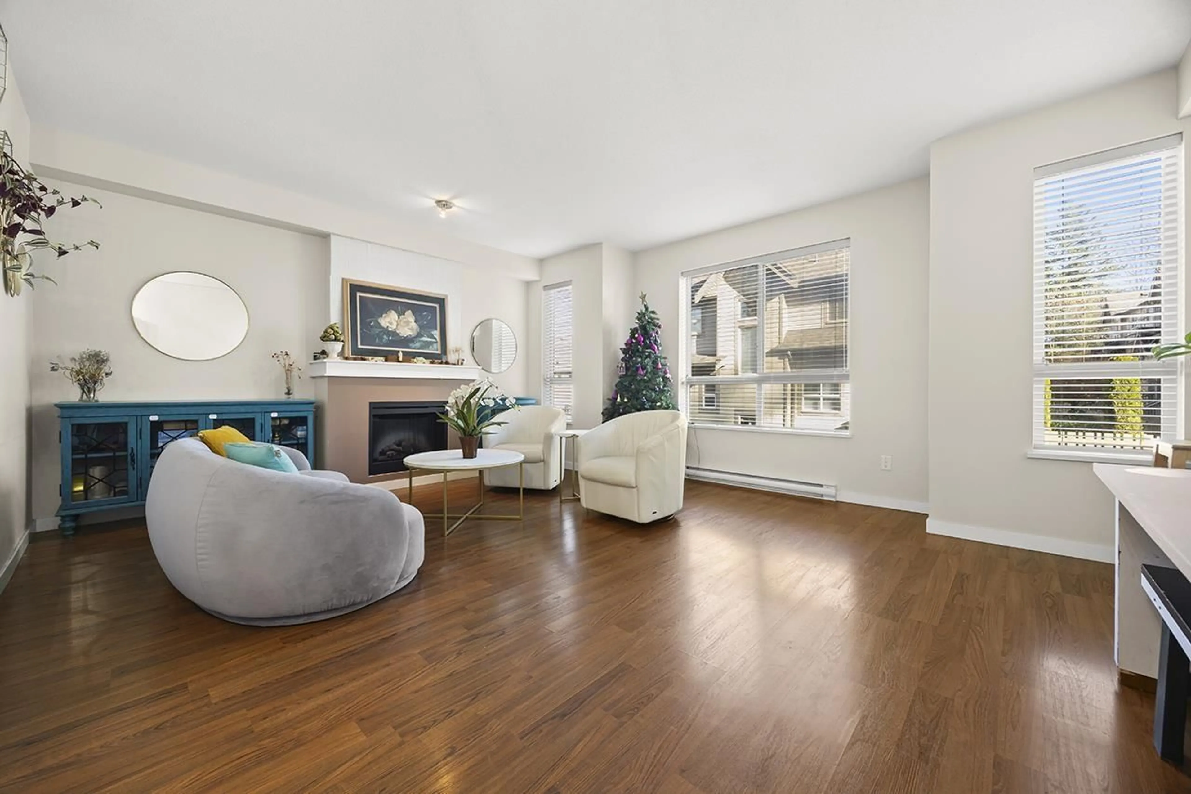 Living room with furniture, unknown for 67 - 2738 158 STREET, Surrey British Columbia V3Z3K3