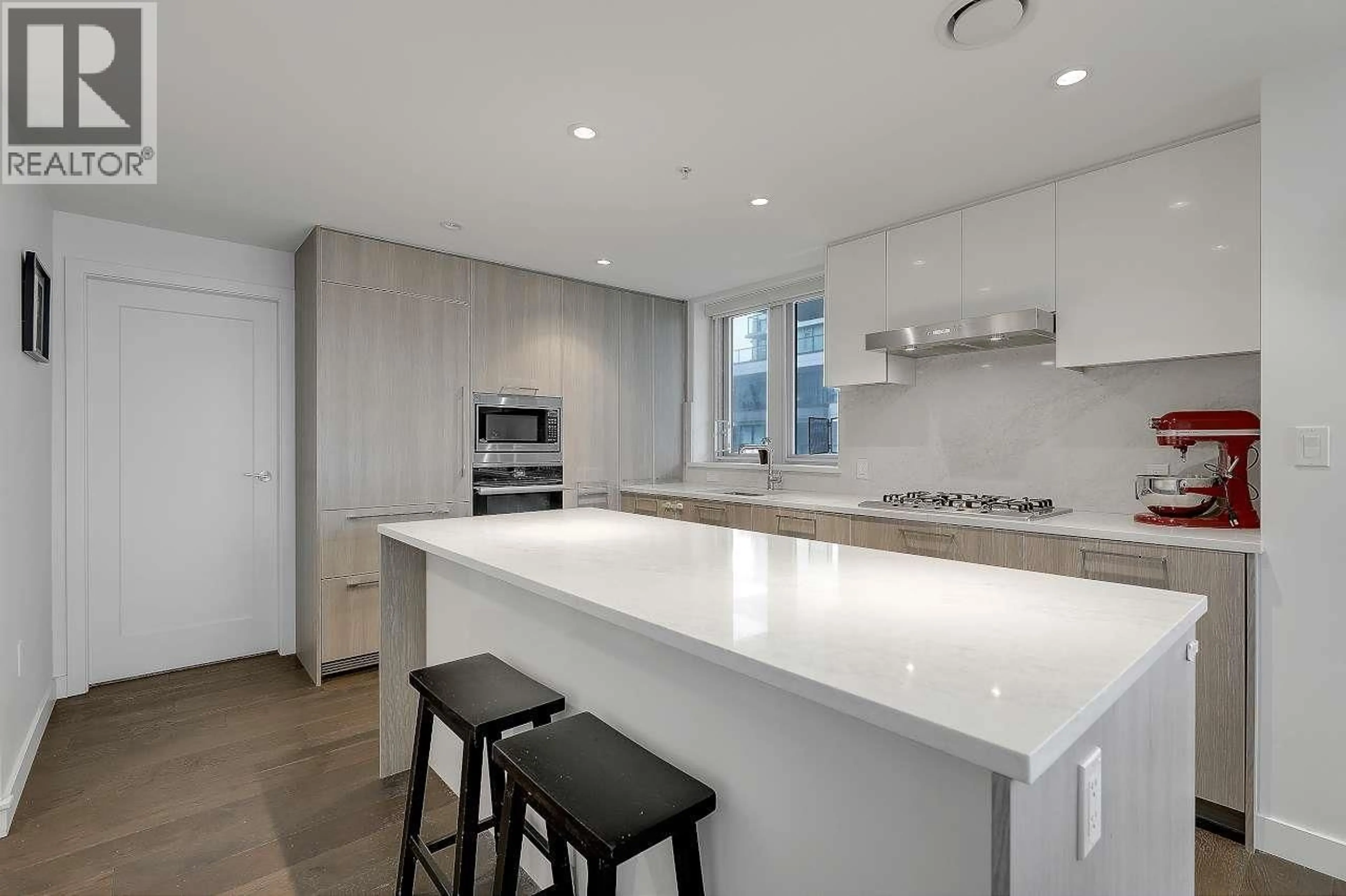 Open concept kitchen, unknown for 1003 - 3331 NO. 3 ROAD, Richmond British Columbia V6X2B6