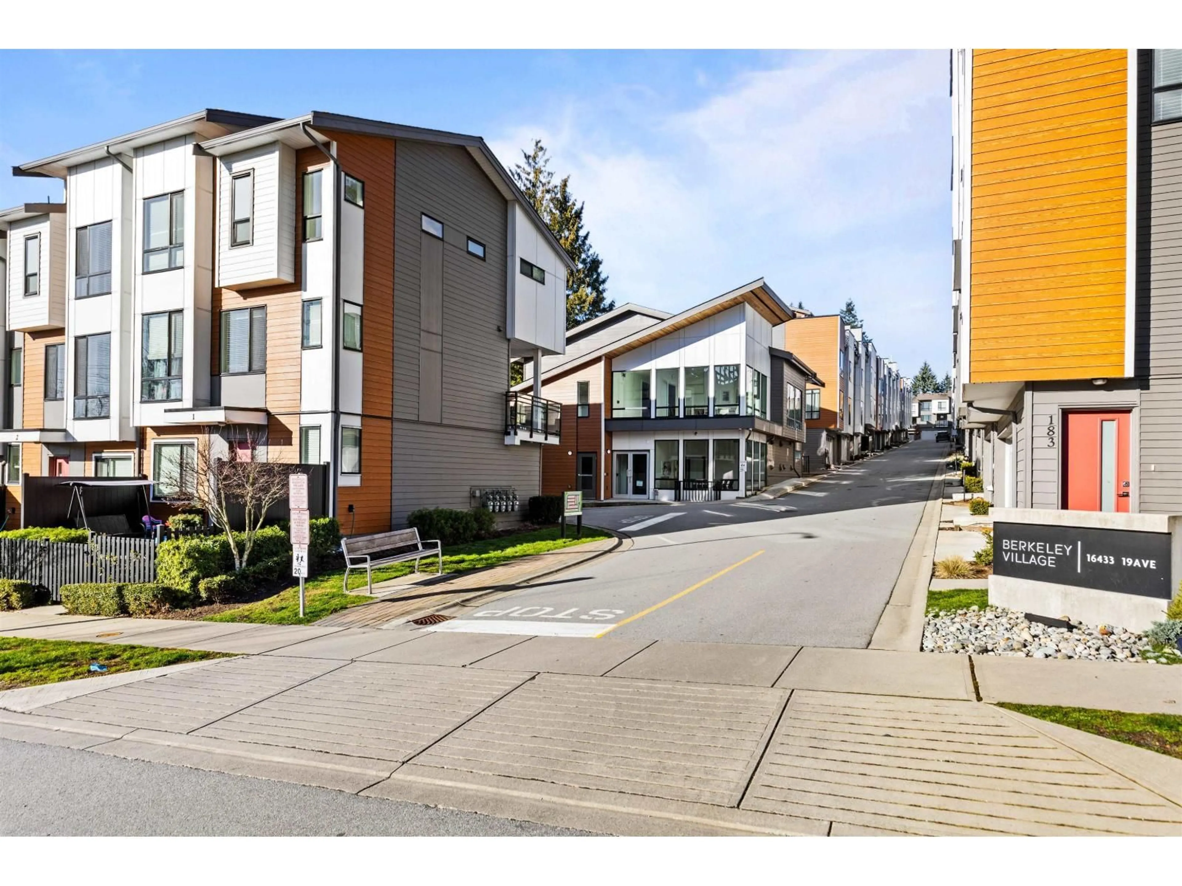 Unknown for 44 - 16433 19 AVENUE, Surrey British Columbia V3Z0Z1