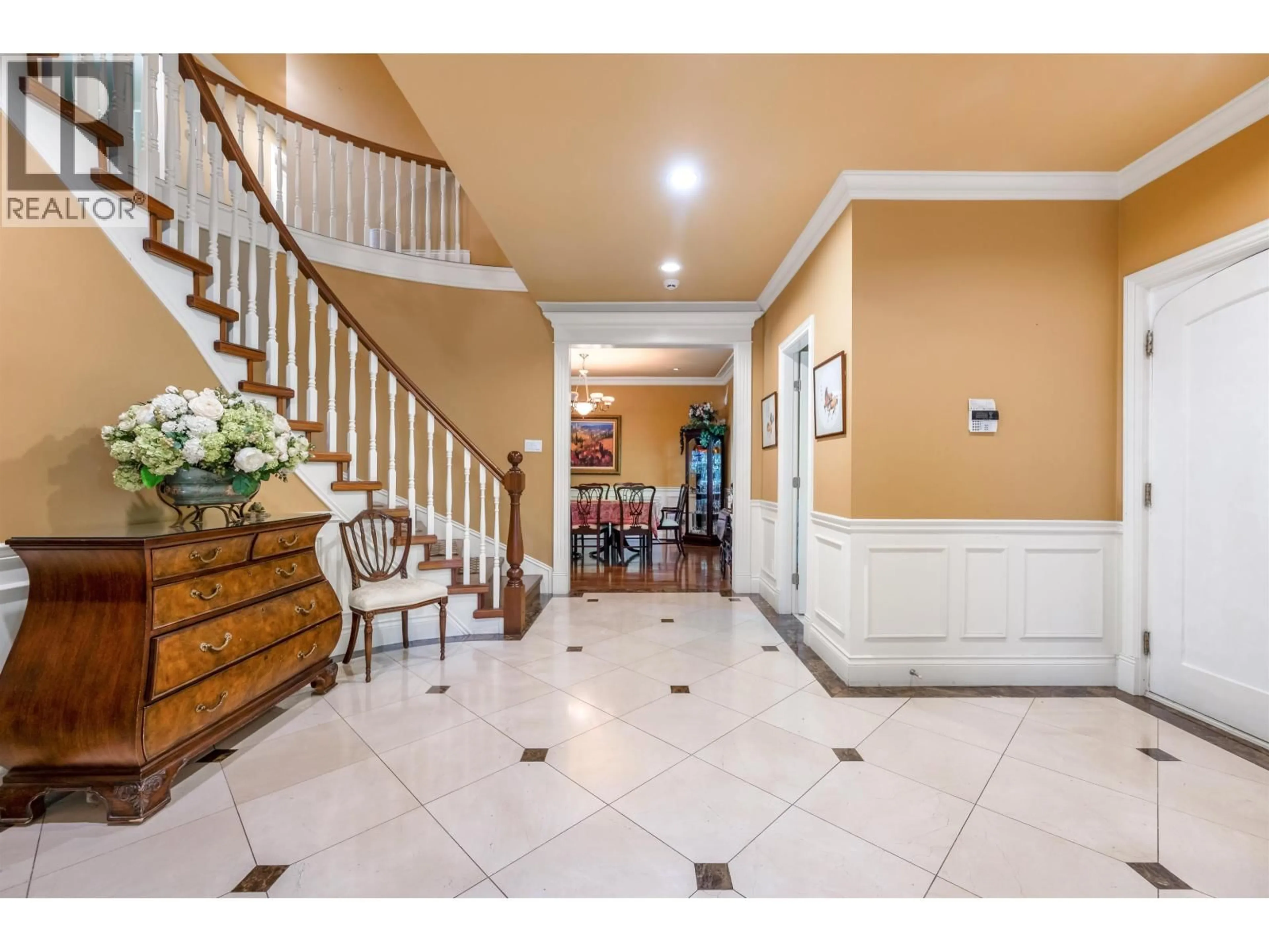 Indoor foyer for 6261 ADERA STREET, Vancouver British Columbia V6M3J5