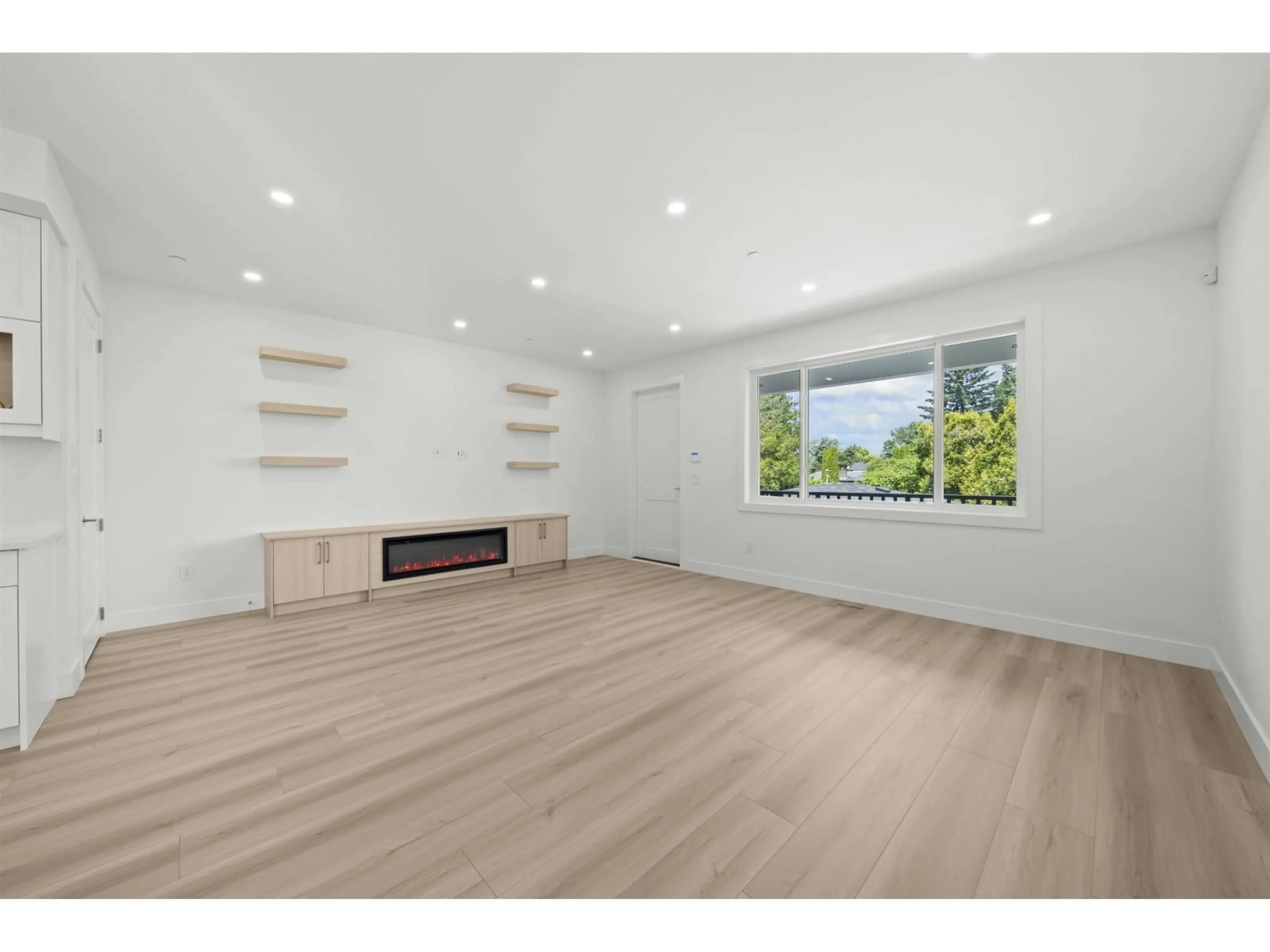 A pic of a room for 2 - 26725 FRASER HIGHWAY, Langley British Columbia V4W3L1