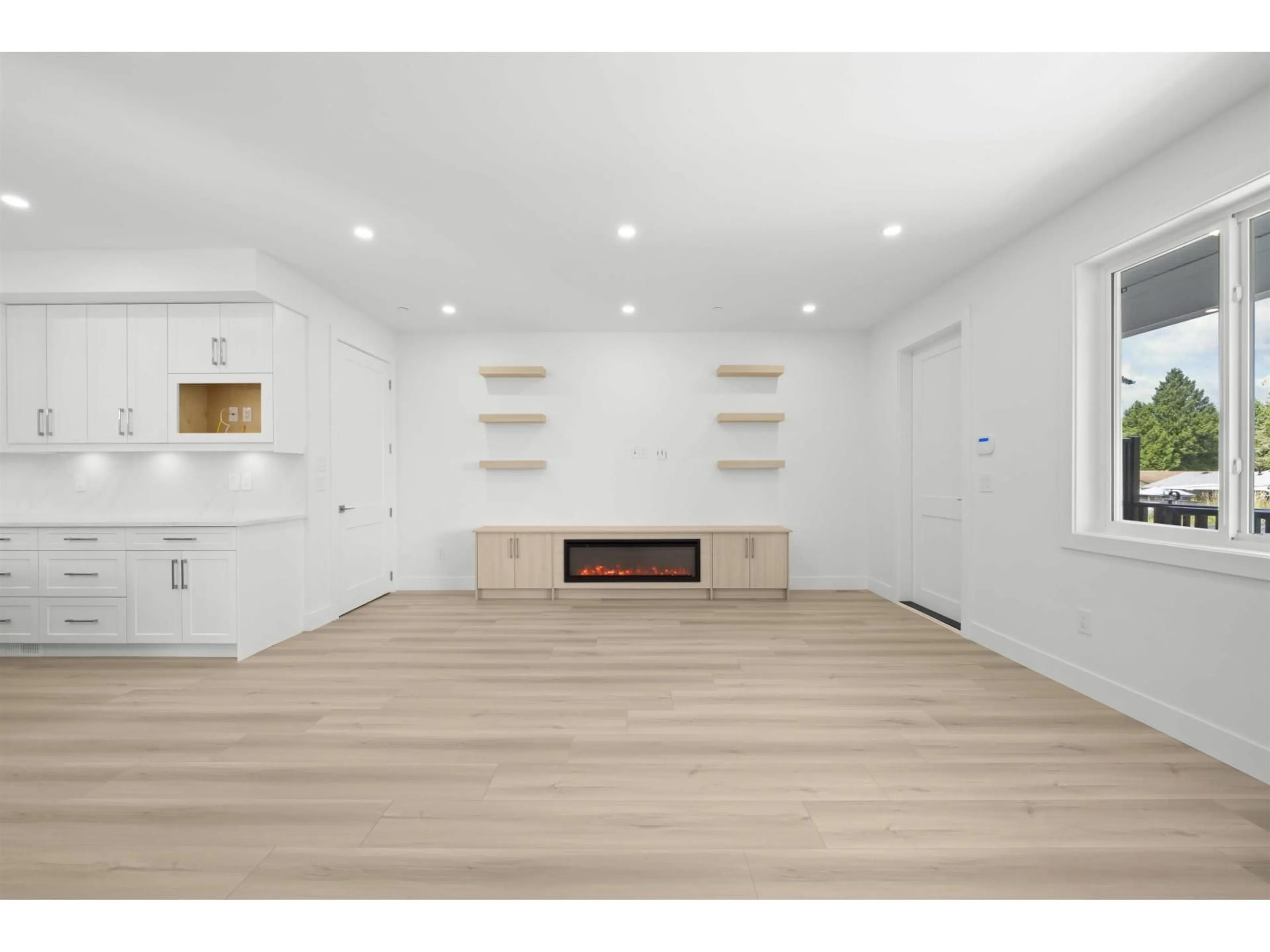 A pic of a room for 2 - 26725 FRASER HIGHWAY, Langley British Columbia V4W3L1