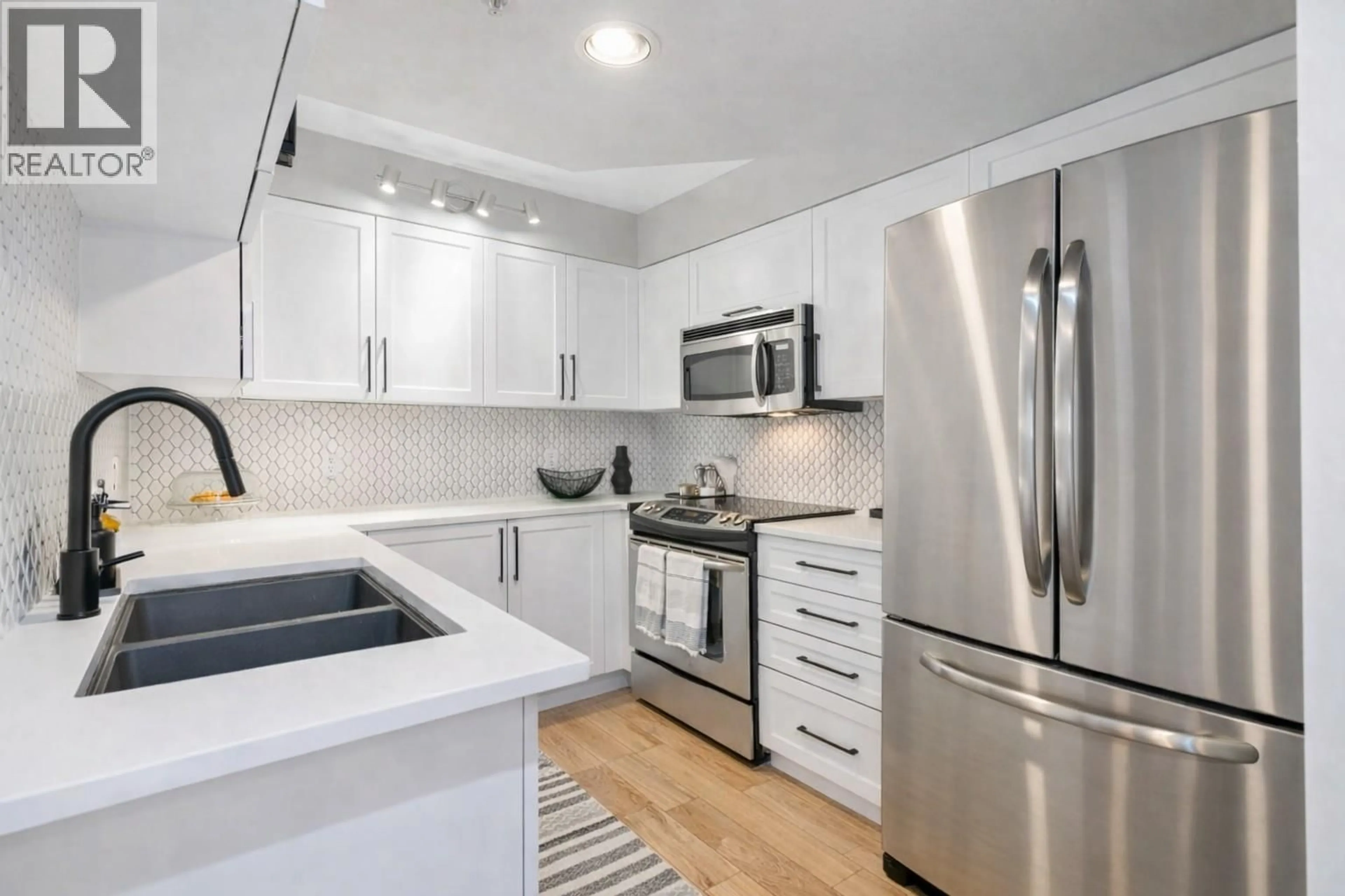 Unknown for 505 - 488 HELMCKEN STREET, Vancouver British Columbia V6B6E4