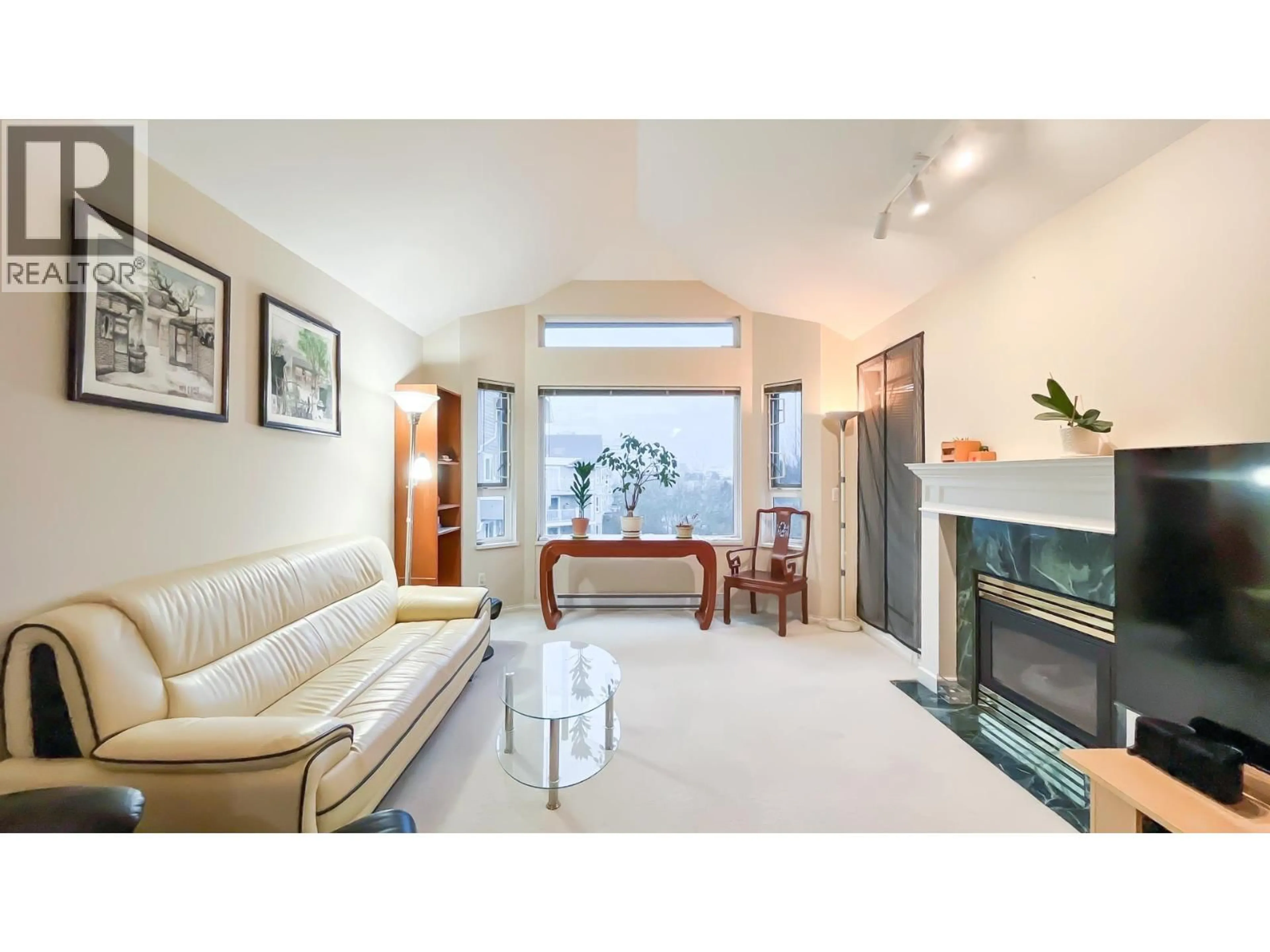 Living room with furniture, unknown for 425 - 5888 DOVER CRESCENT, Richmond British Columbia V7C5R9