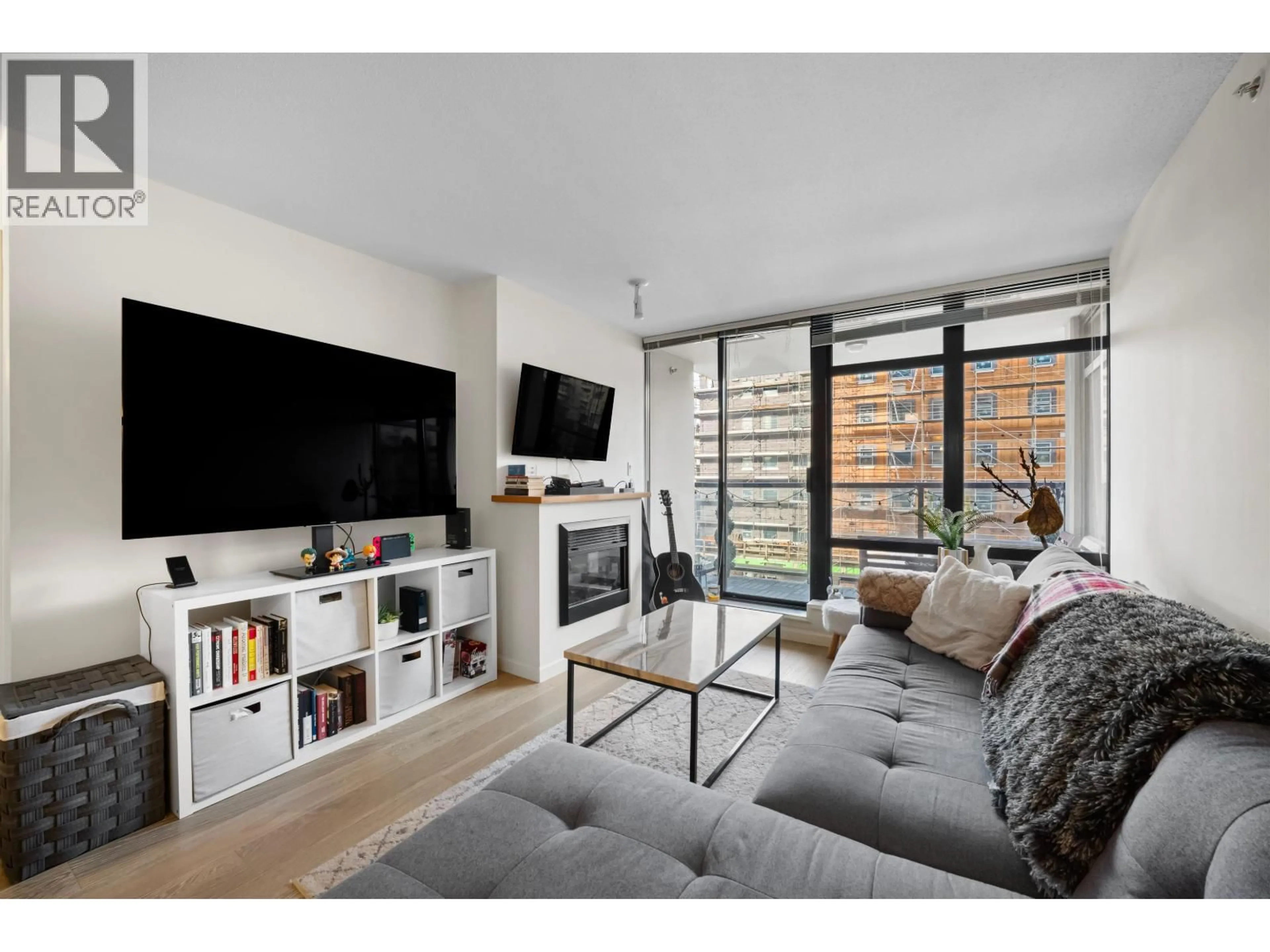 Living room with furniture, unknown for 608 - 610 VICTORIA STREET, New Westminster British Columbia V3M0A5