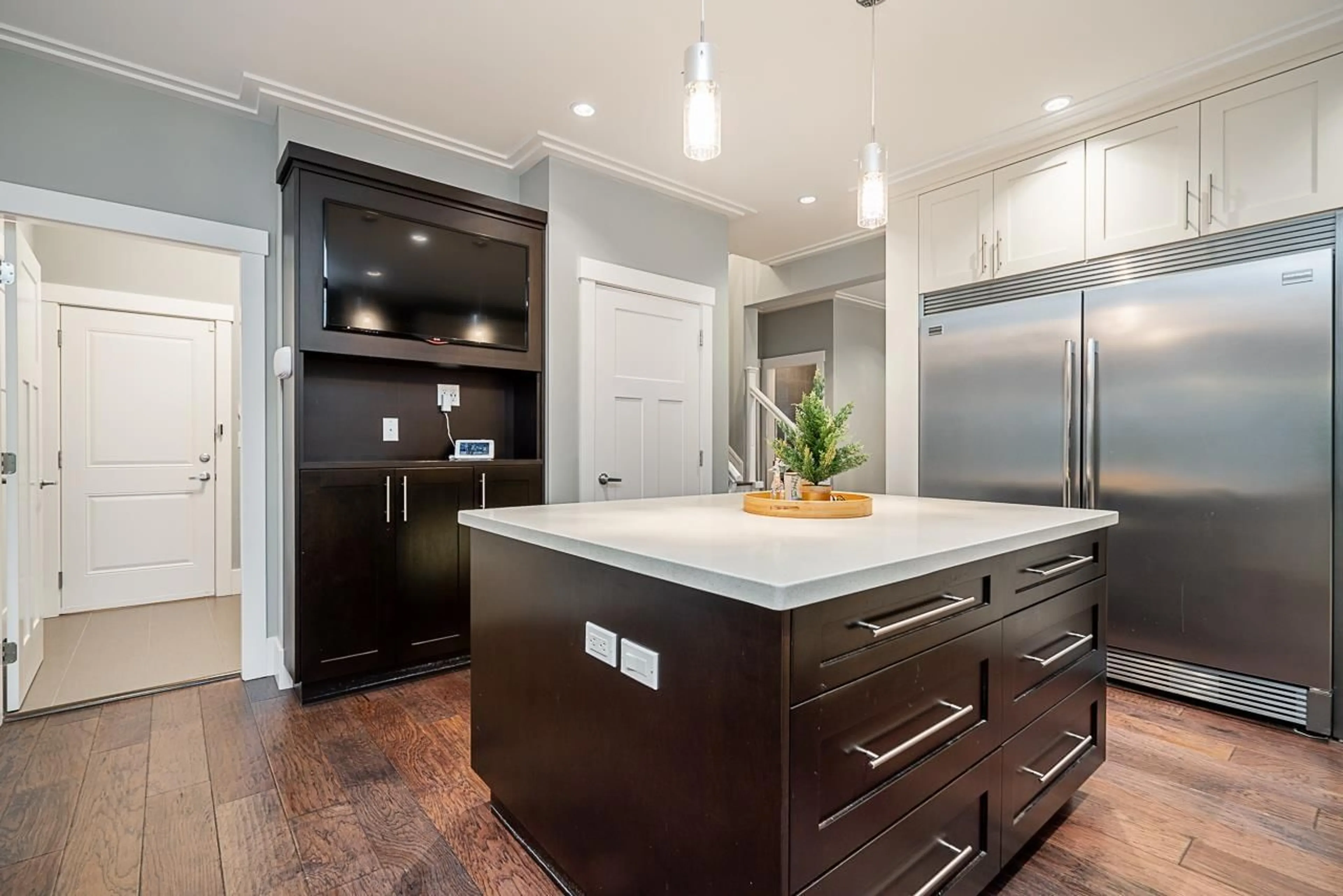 Contemporary kitchen, unknown for 2760 162A STREET, Surrey British Columbia V3Z0E4