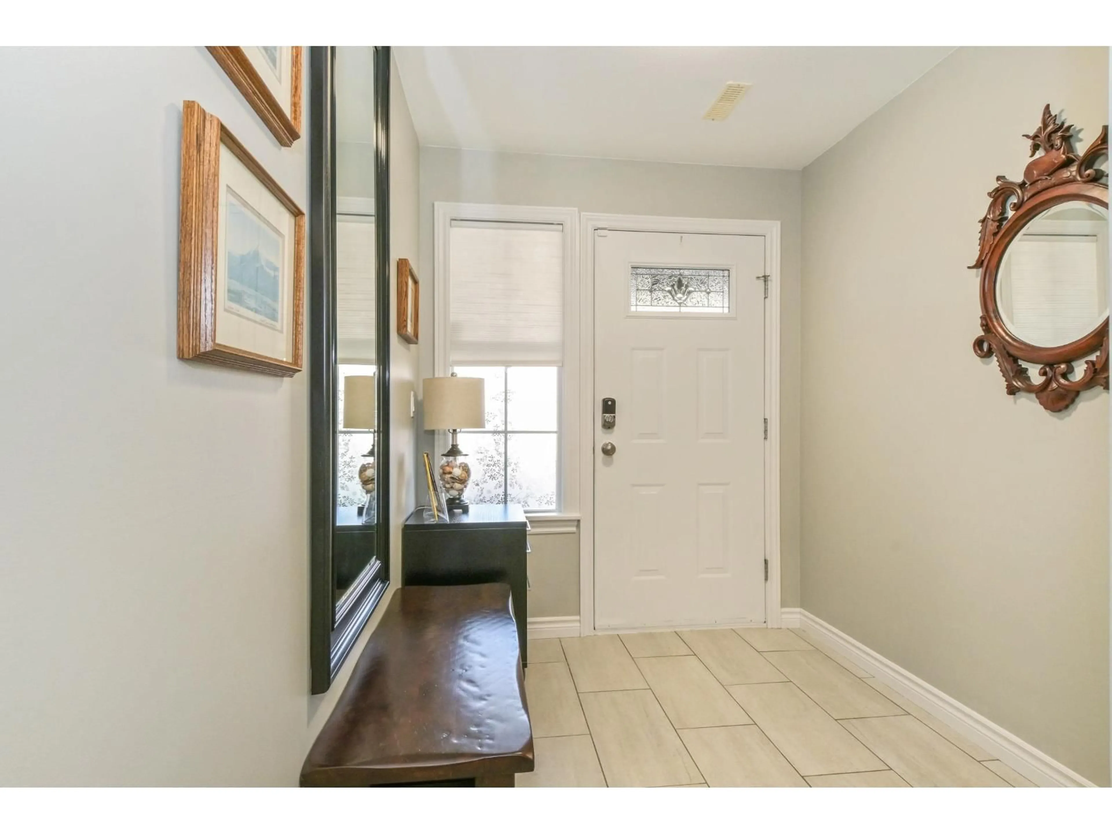 Indoor entryway for 6 - 5900 JINKERSON ROAD, Chilliwack British Columbia V2R0B2