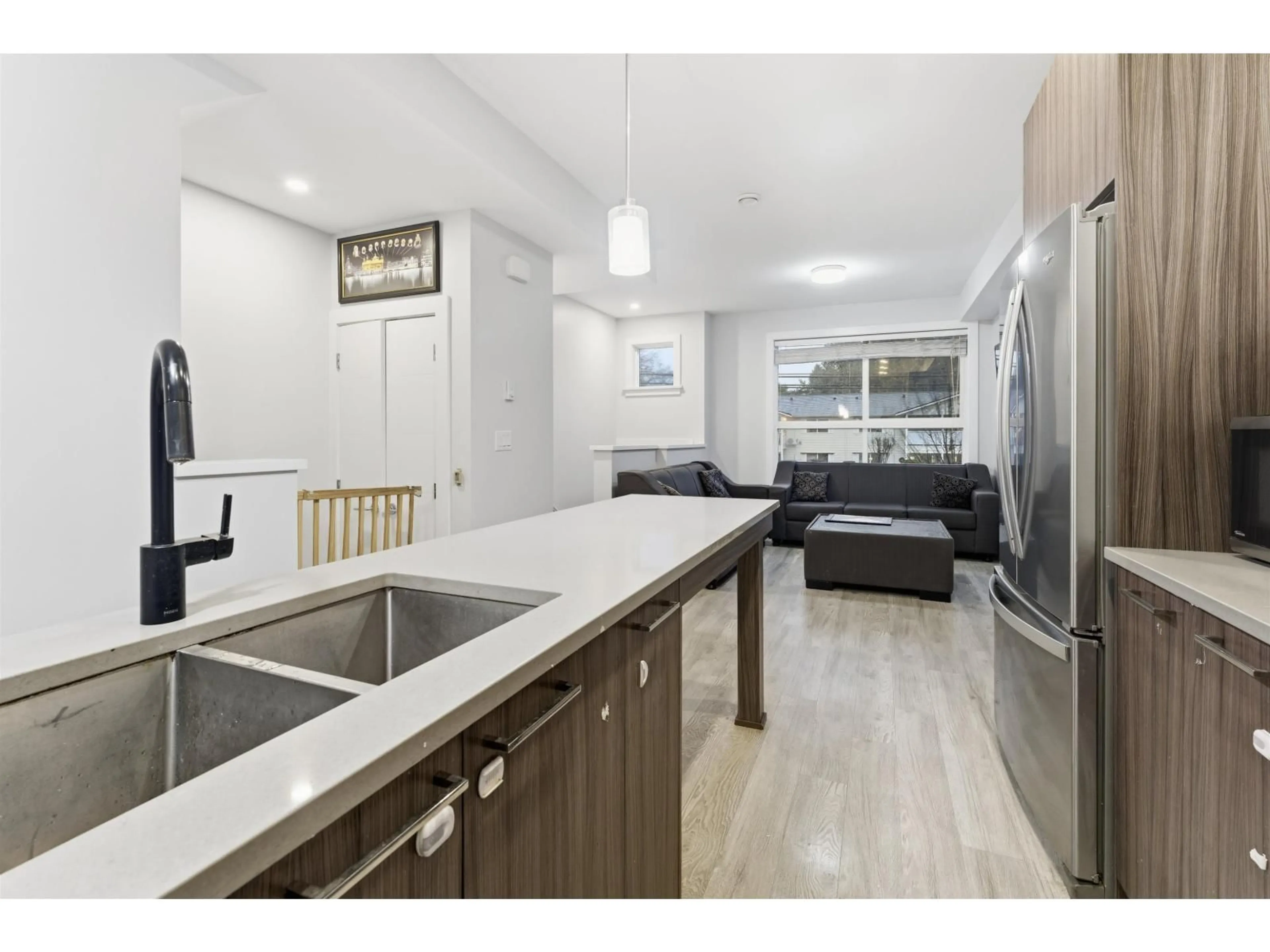 Open concept kitchen, unknown for 6 - 2505 WARE STREET, Abbotsford British Columbia V2S3E2