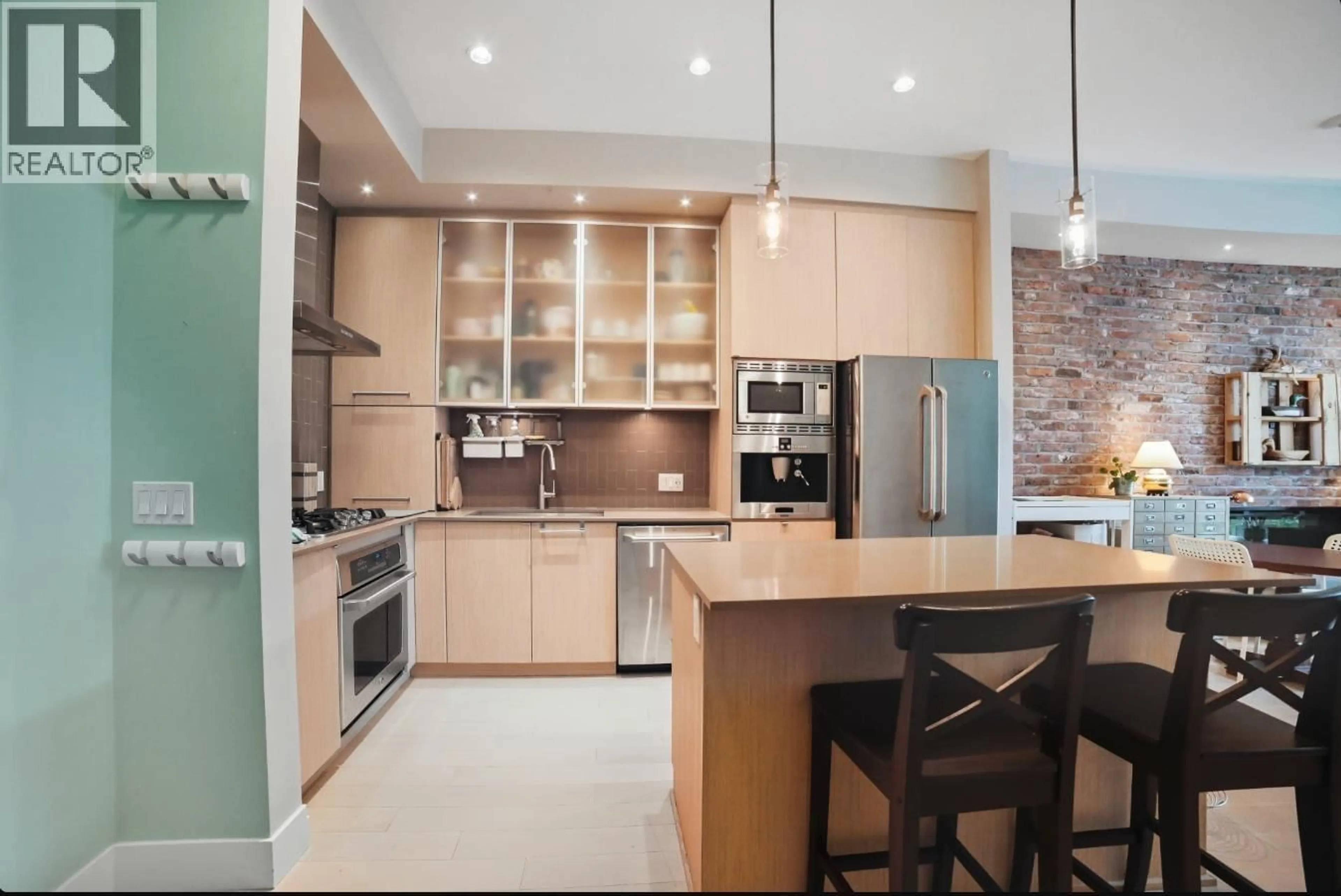 Contemporary kitchen, ceramic/tile floor for 104 - 260 SALTER STREET, New Westminster British Columbia V3M0J4