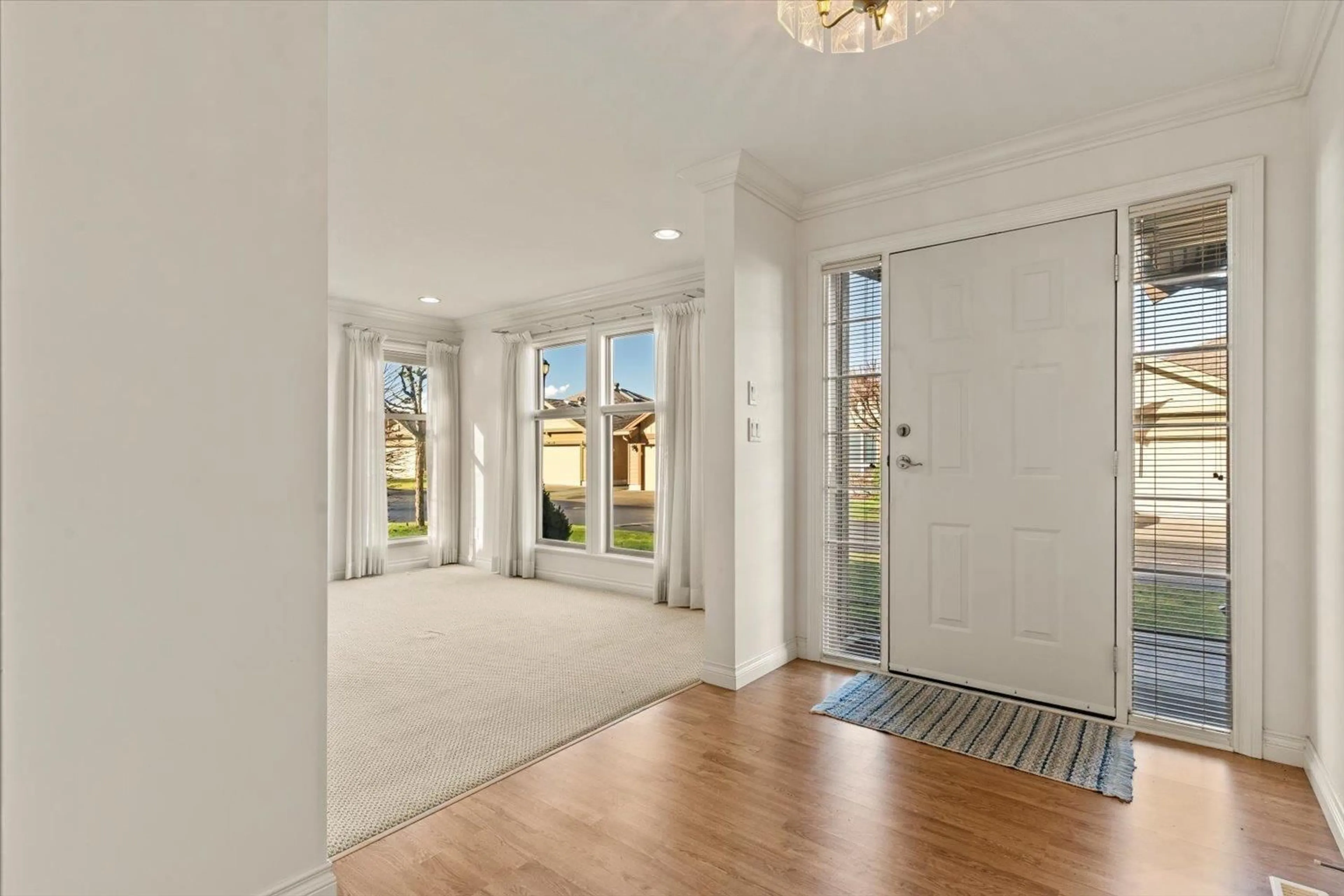 Indoor entryway for 86 - 46000 THOMAS ROAD, Chilliwack British Columbia V2R5W6