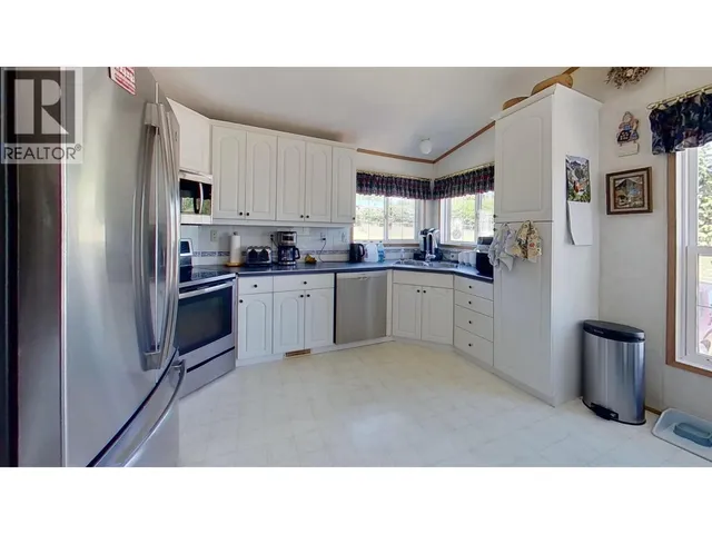 10874 261 ROAD, Fort St. John 4