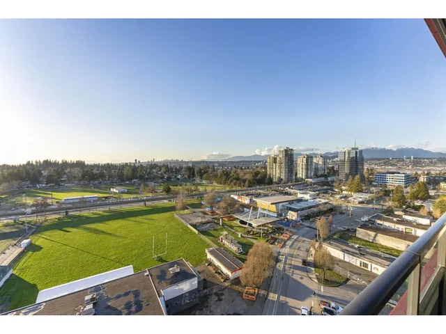1409 - 10626 CITY PARKWAY, Surrey 2
