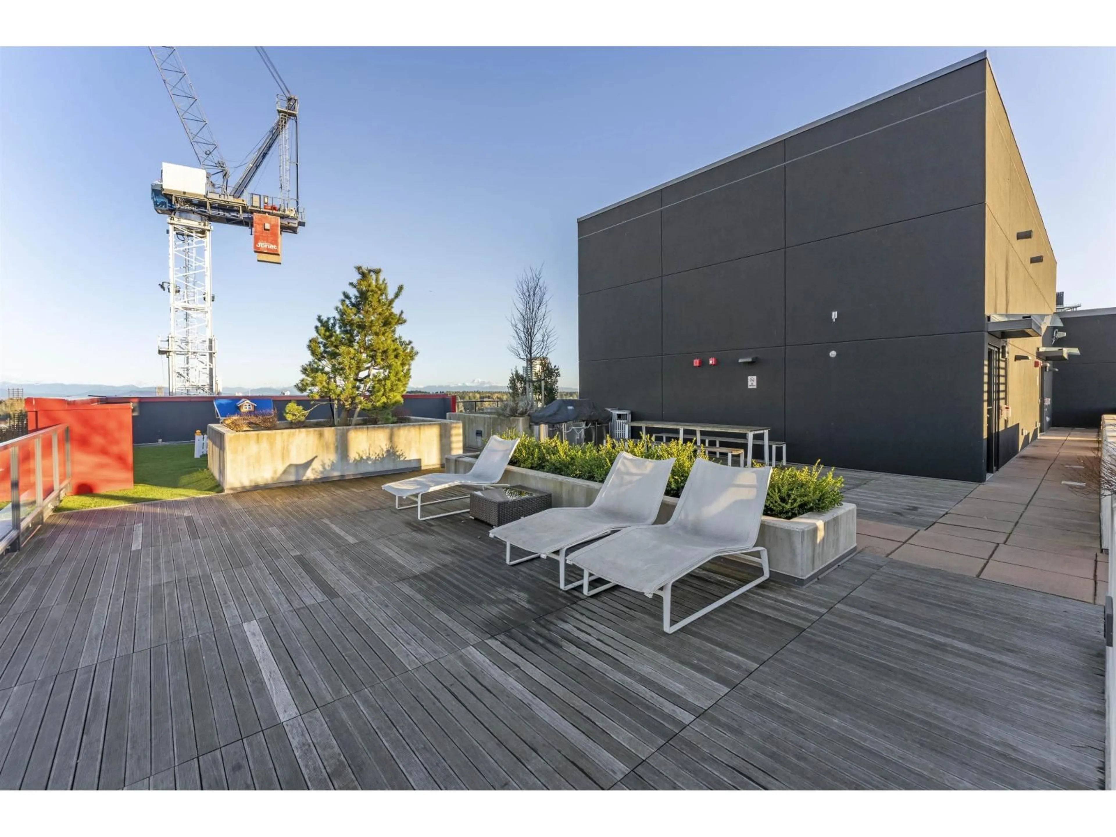 Patio, unknown for 1409 - 10626 CITY PARKWAY, Surrey British Columbia V3T0S3