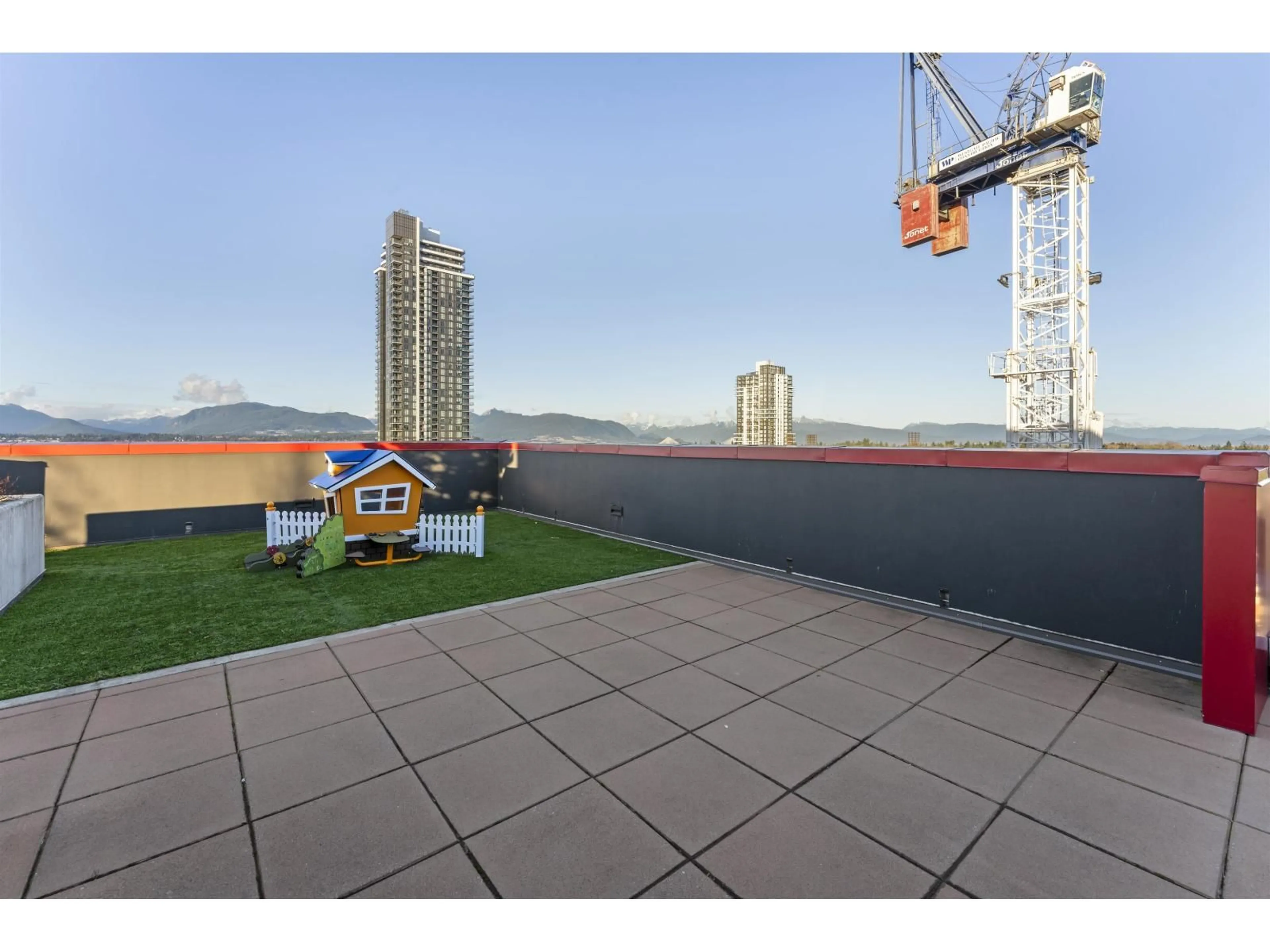 A pic from outside/outdoor area/front of a property/back of a property/a pic from drone, city buildings view from balcony for 1409 - 10626 CITY PARKWAY, Surrey British Columbia V3T0S3
