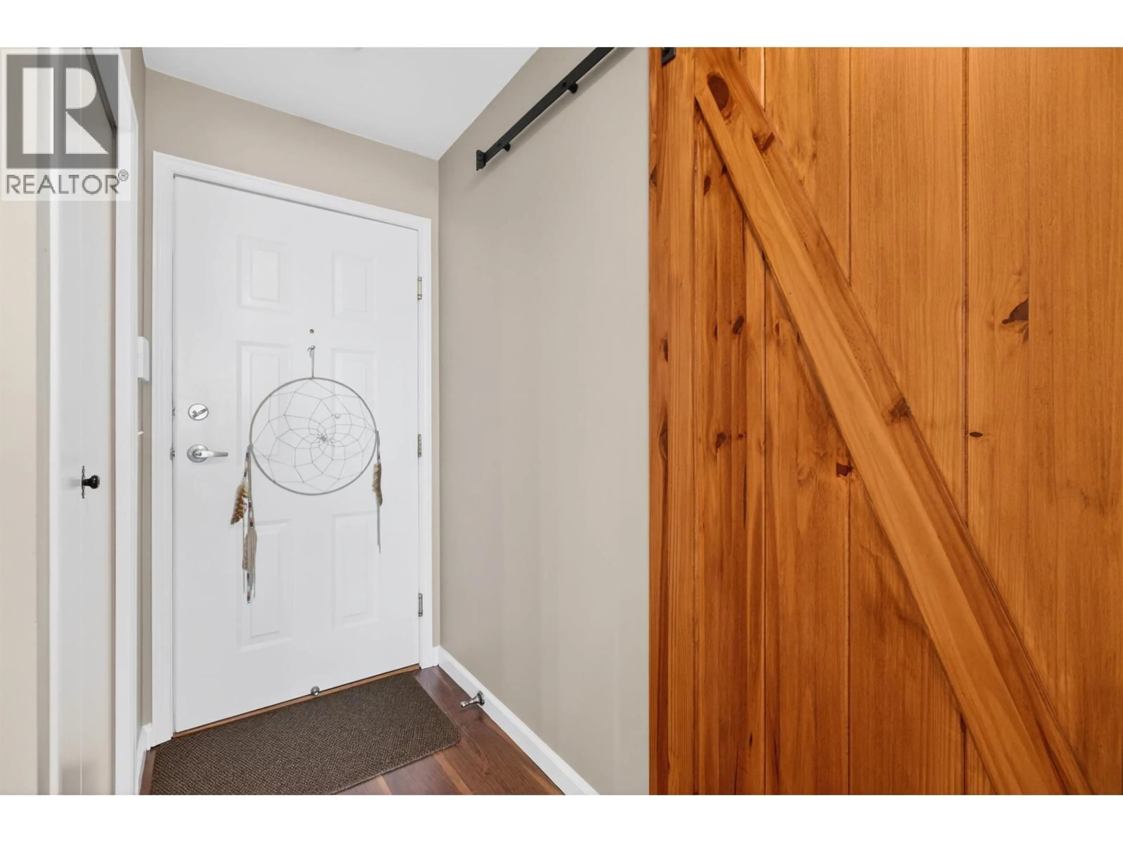 Indoor entryway for 505 - 11605 227 STREET, Maple Ridge British Columbia V2X2L6