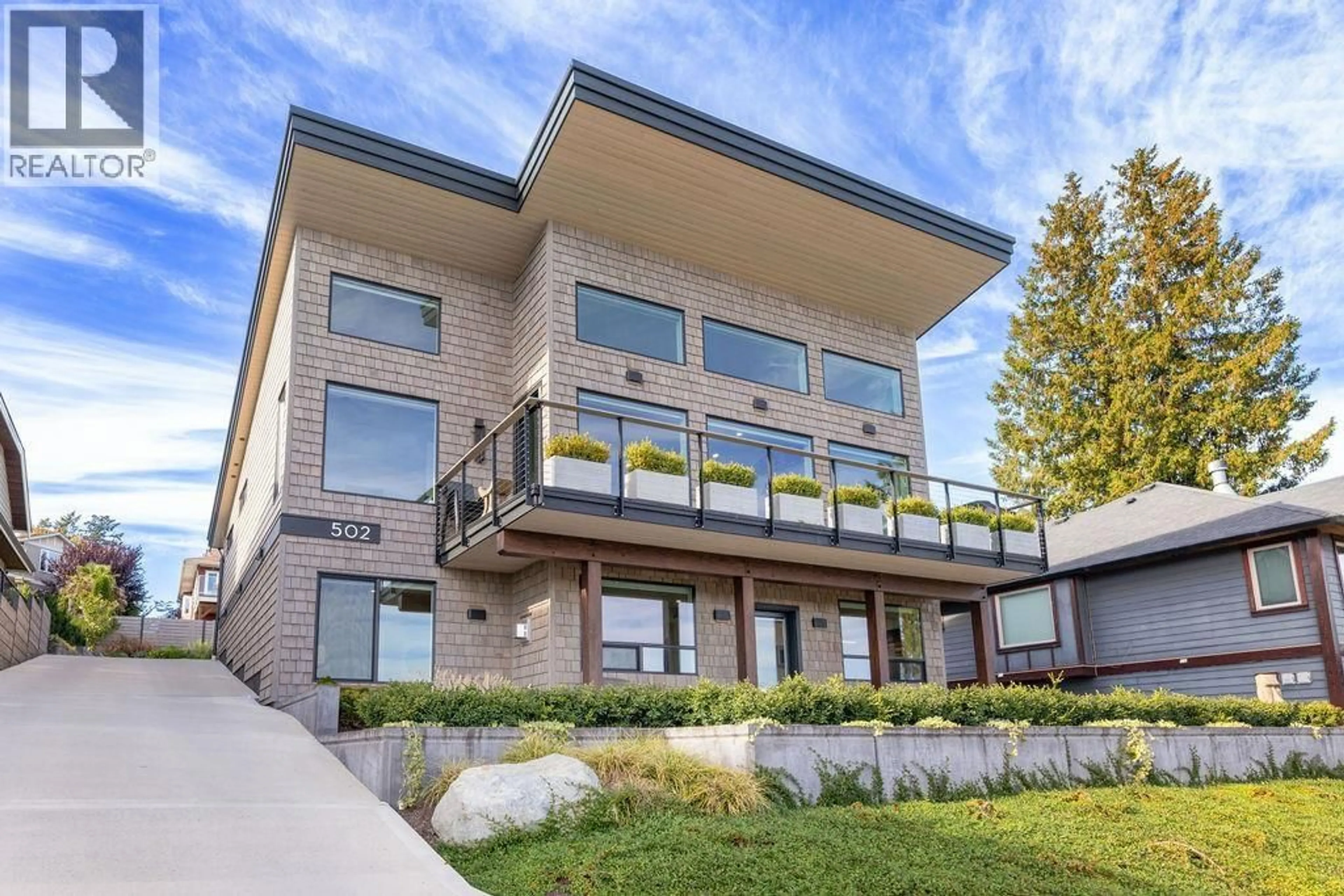 Home with brick exterior material, building for 502 SPYGLASS PLACE, Gibsons British Columbia V0N1V9