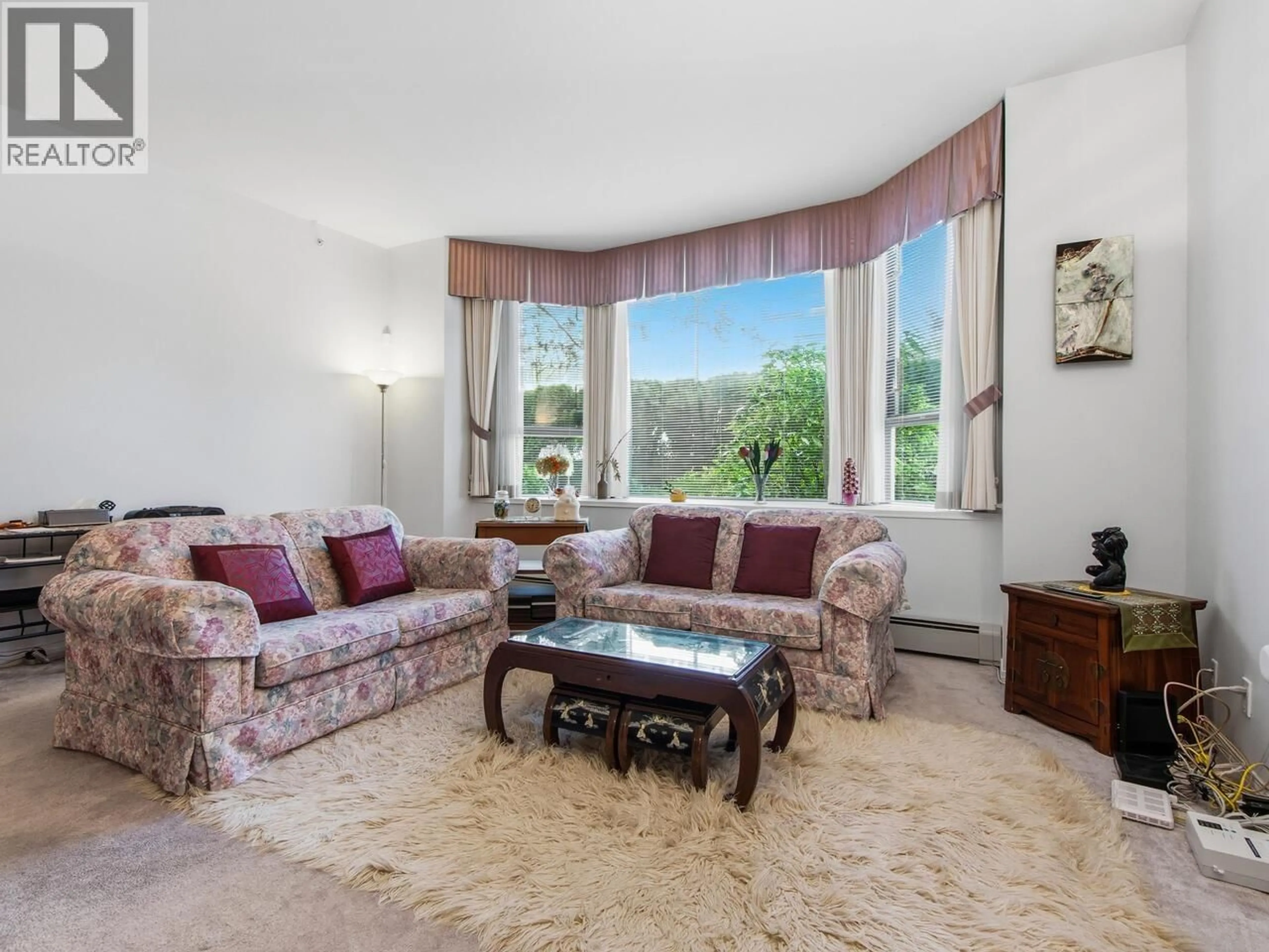 Living room with furniture, unknown for 101 - 2108 38TH AVENUE, Vancouver British Columbia V6M1R9