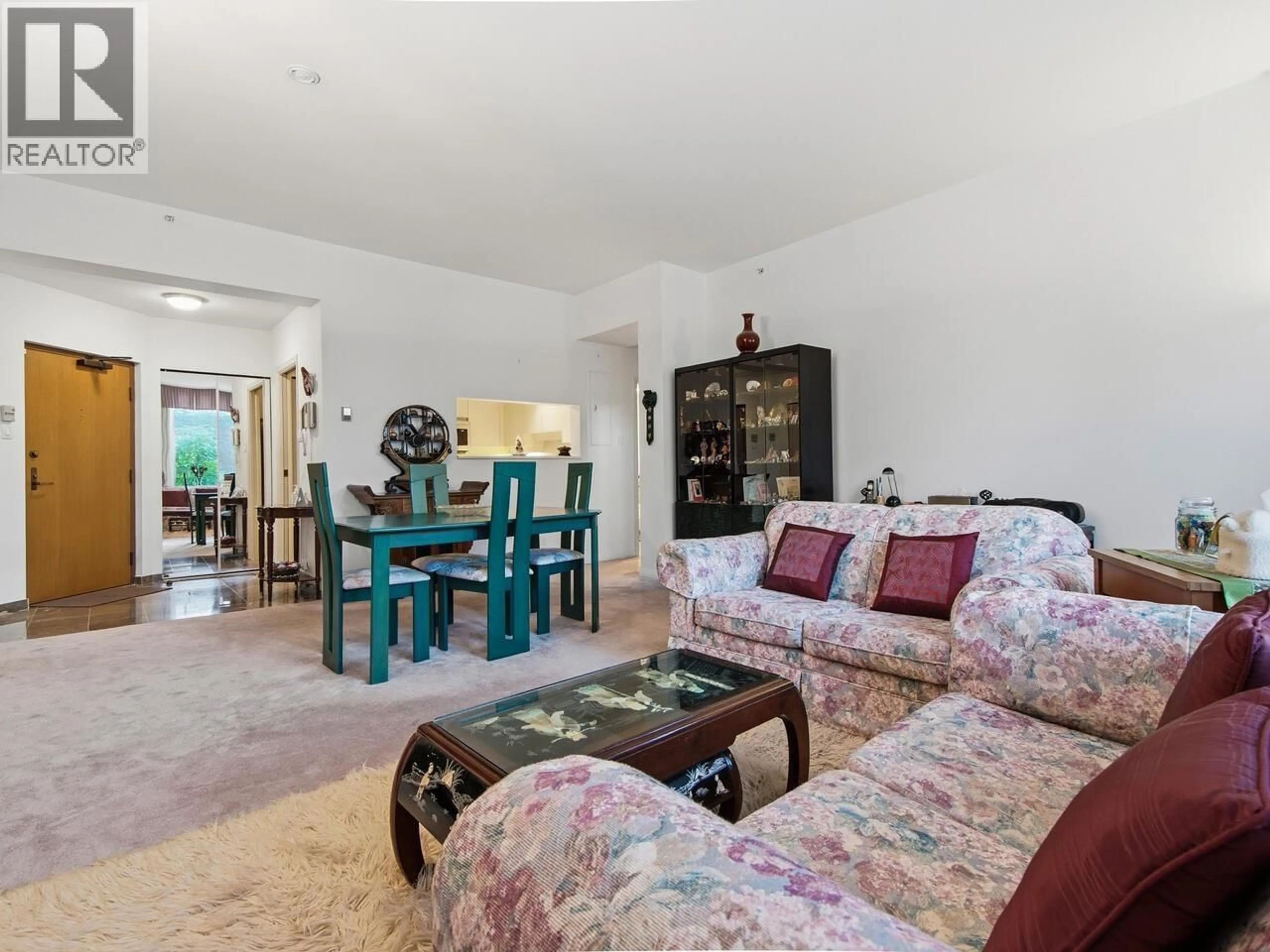 Living room with furniture, unknown for 101 - 2108 38TH AVENUE, Vancouver British Columbia V6M1R9