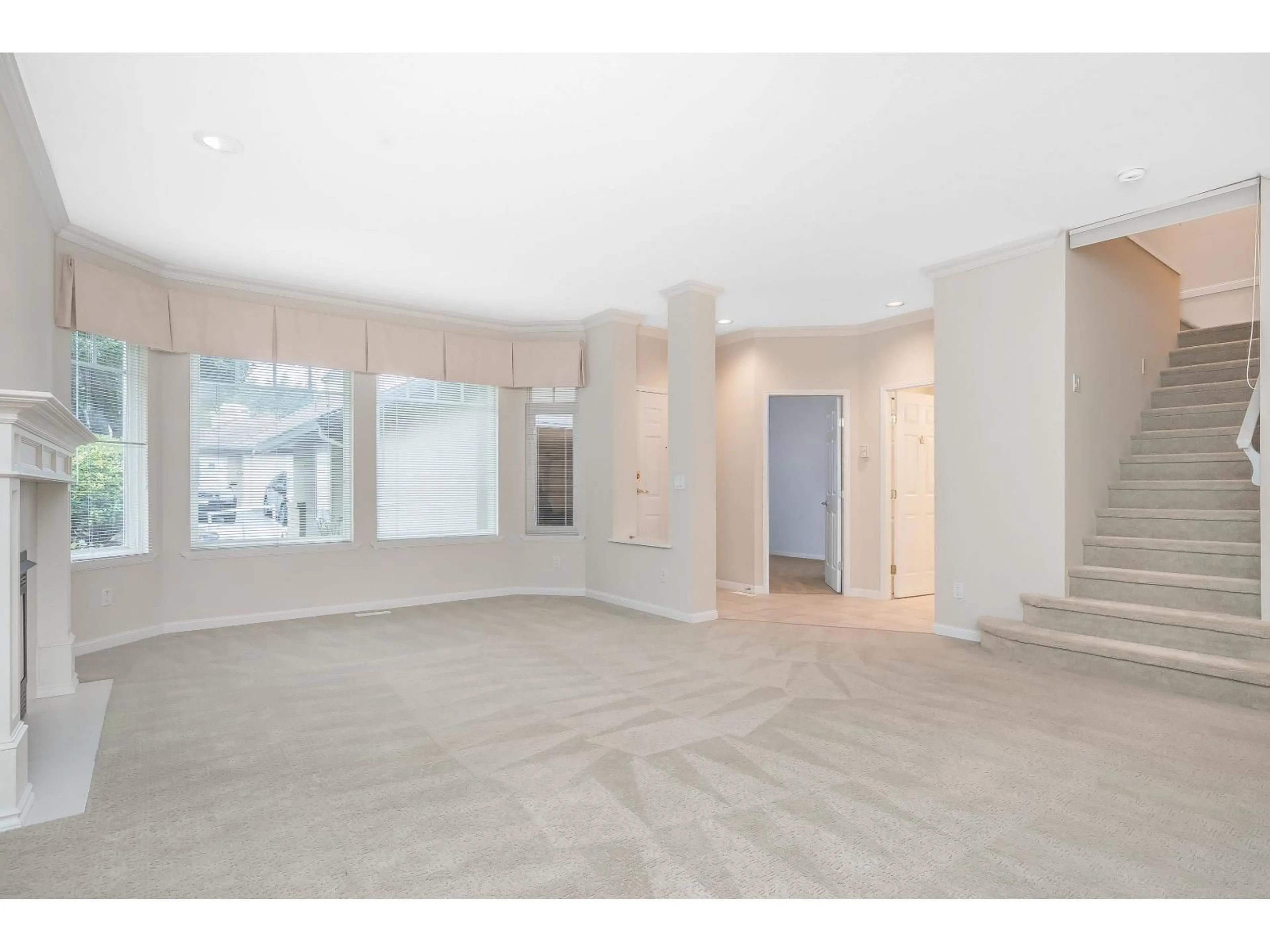 Unknown for 28 - 15151 26 AVENUE, Surrey British Columbia V4P2Z8