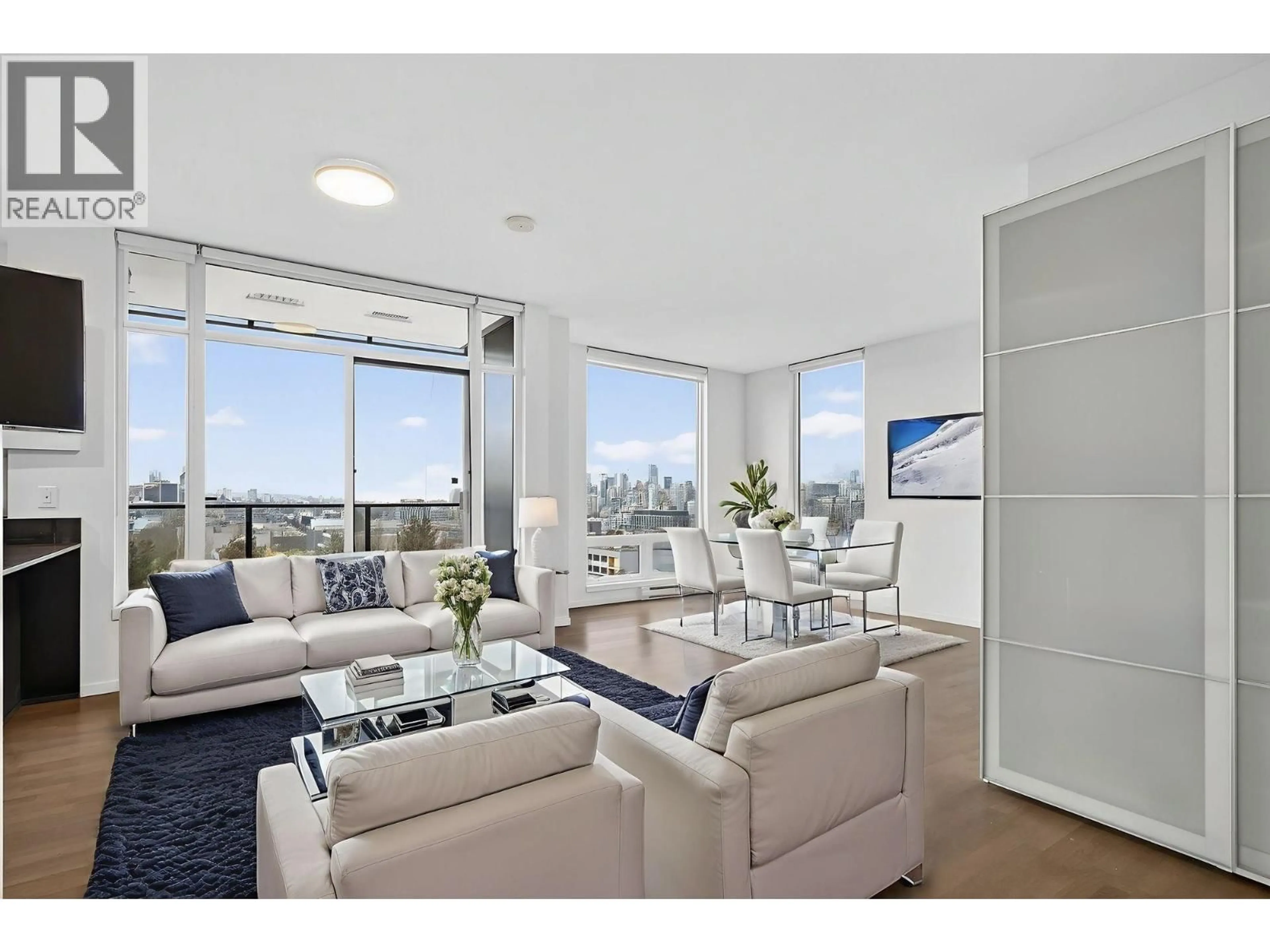 Living room with furniture, unknown for 512 - 133 8TH AVENUE, Vancouver British Columbia V5T1R8