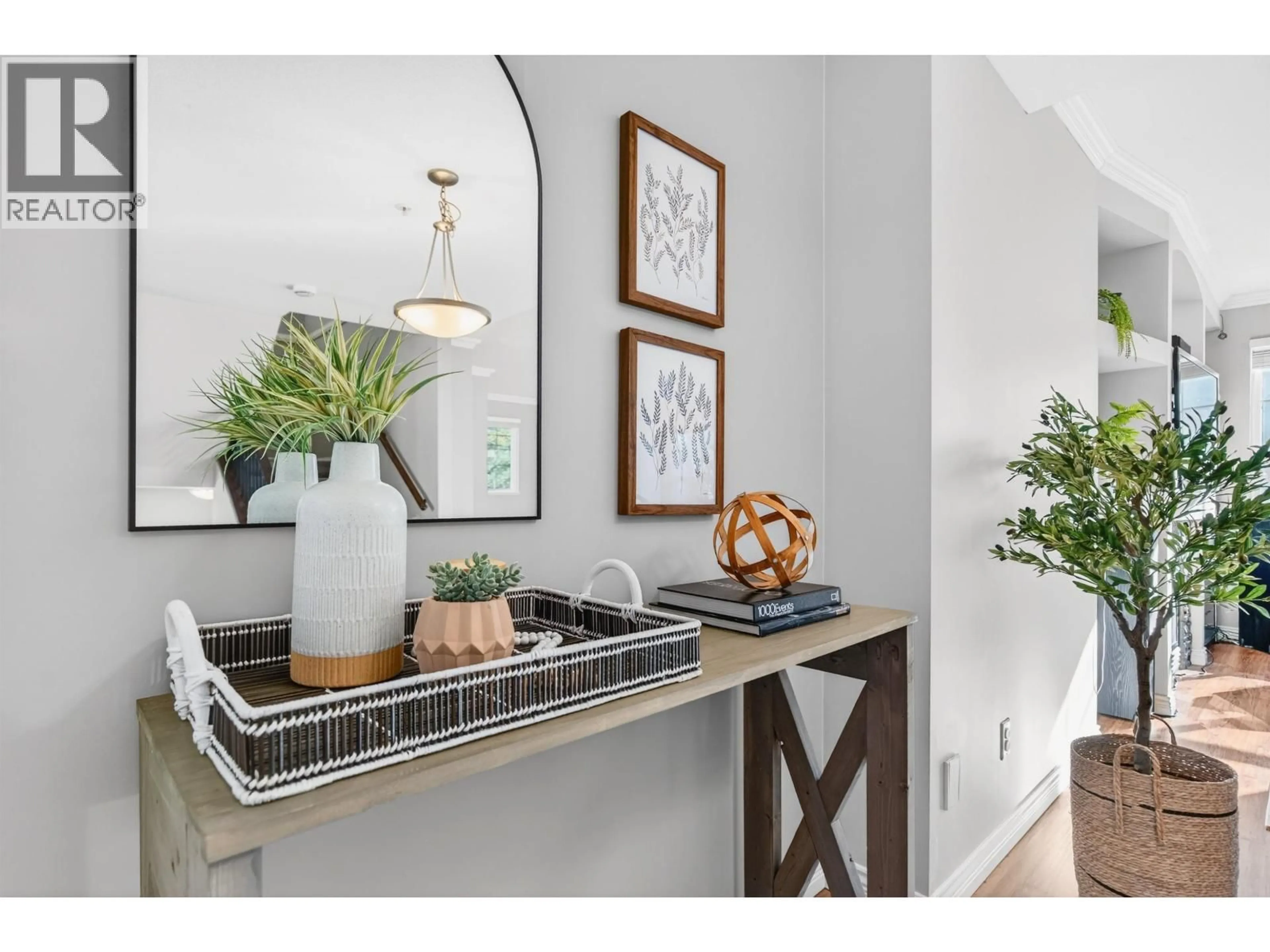 Indoor entryway for 38 - 11720 COTTONWOOD DRIVE, Maple Ridge British Columbia V2X0G7