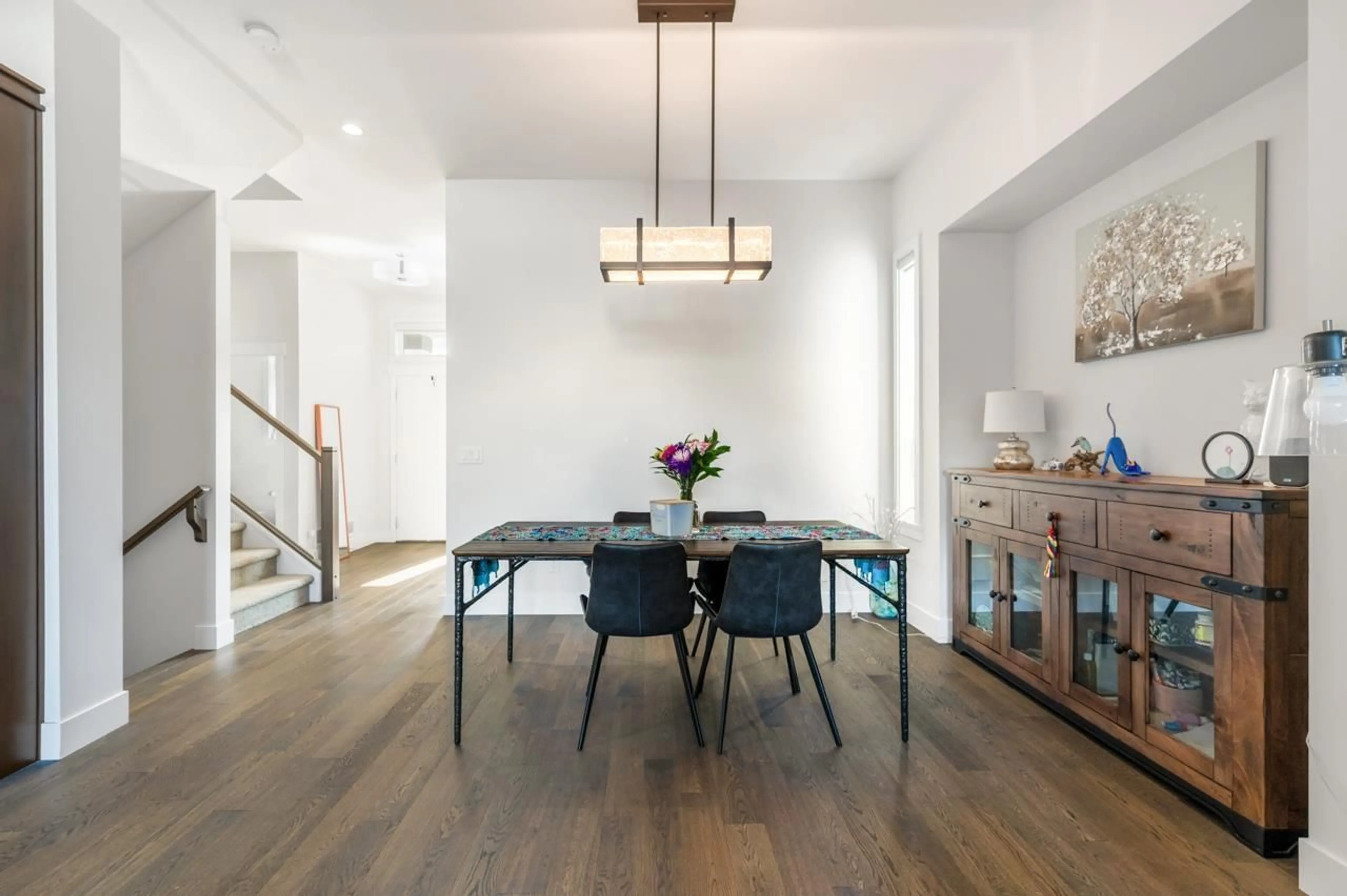 Dining room, wood/laminate floor for 16509 25 AVENUE, Surrey British Columbia V3Z0S2