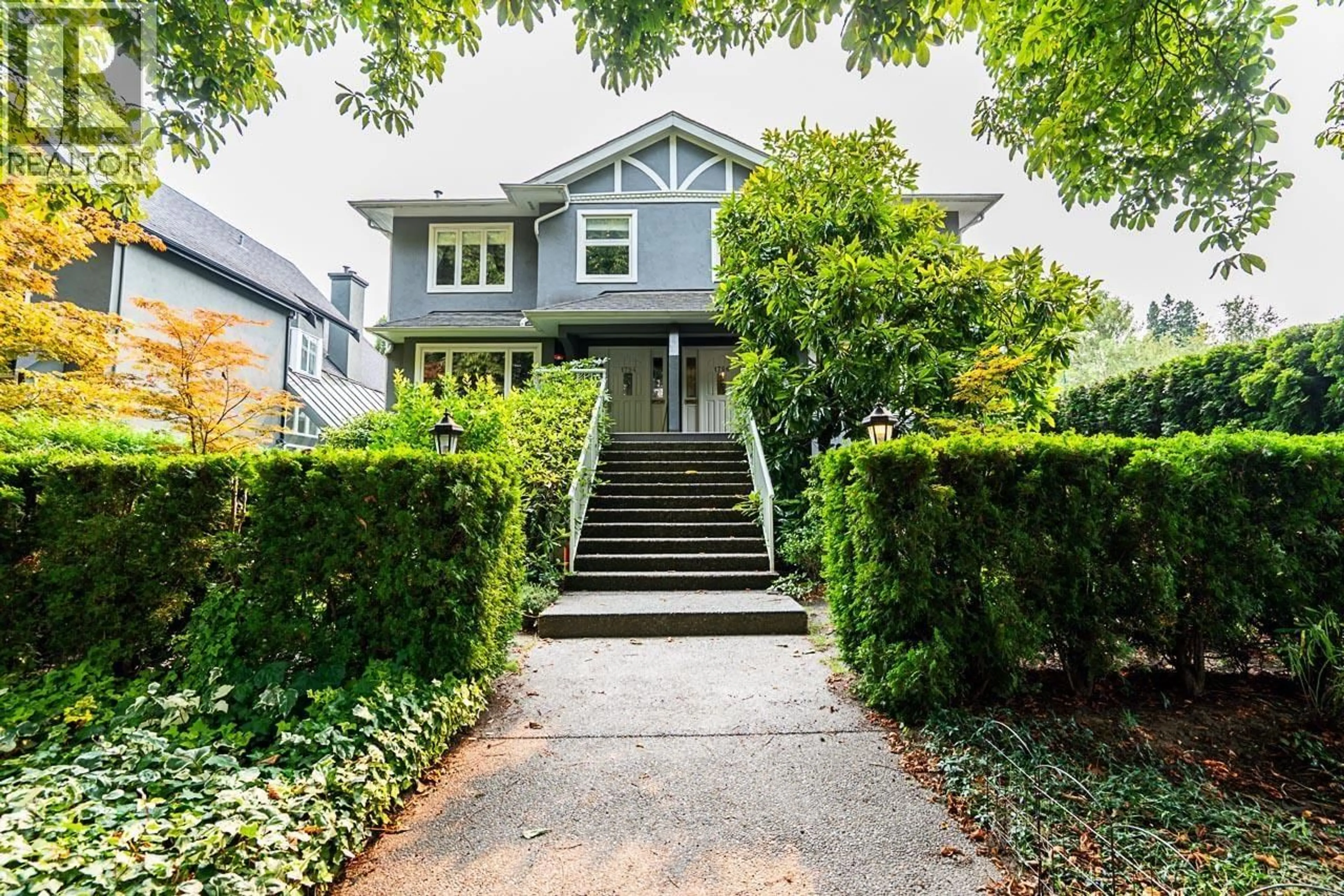 Stairs for 1796 14TH AVENUE, Vancouver British Columbia V6J2J7