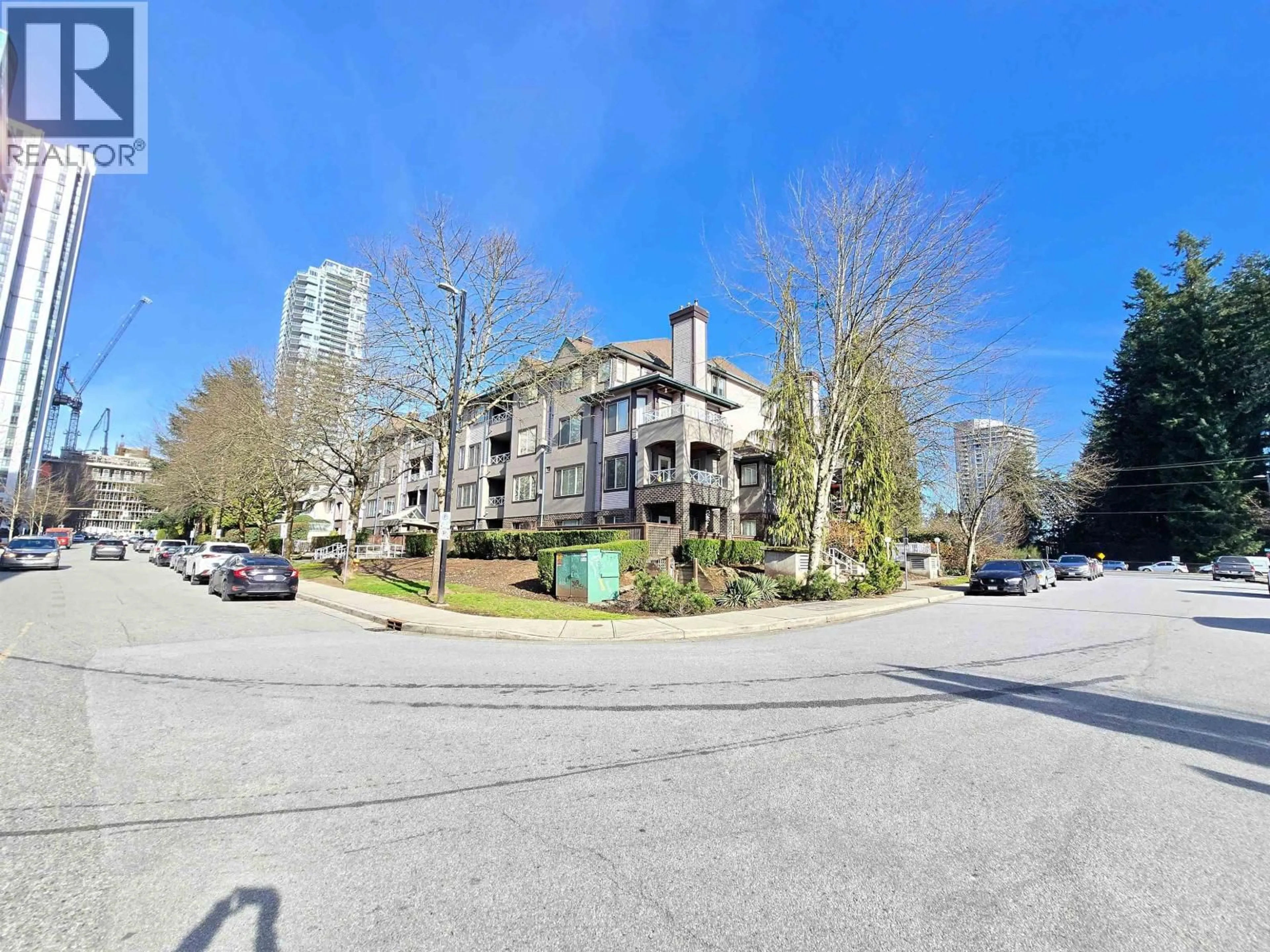 A pic from outside/outdoor area/front of a property/back of a property/a pic from drone, unknown for 406 - 1145 HEFFLEY CRESCENT, Coquitlam British Columbia V3B7Z3