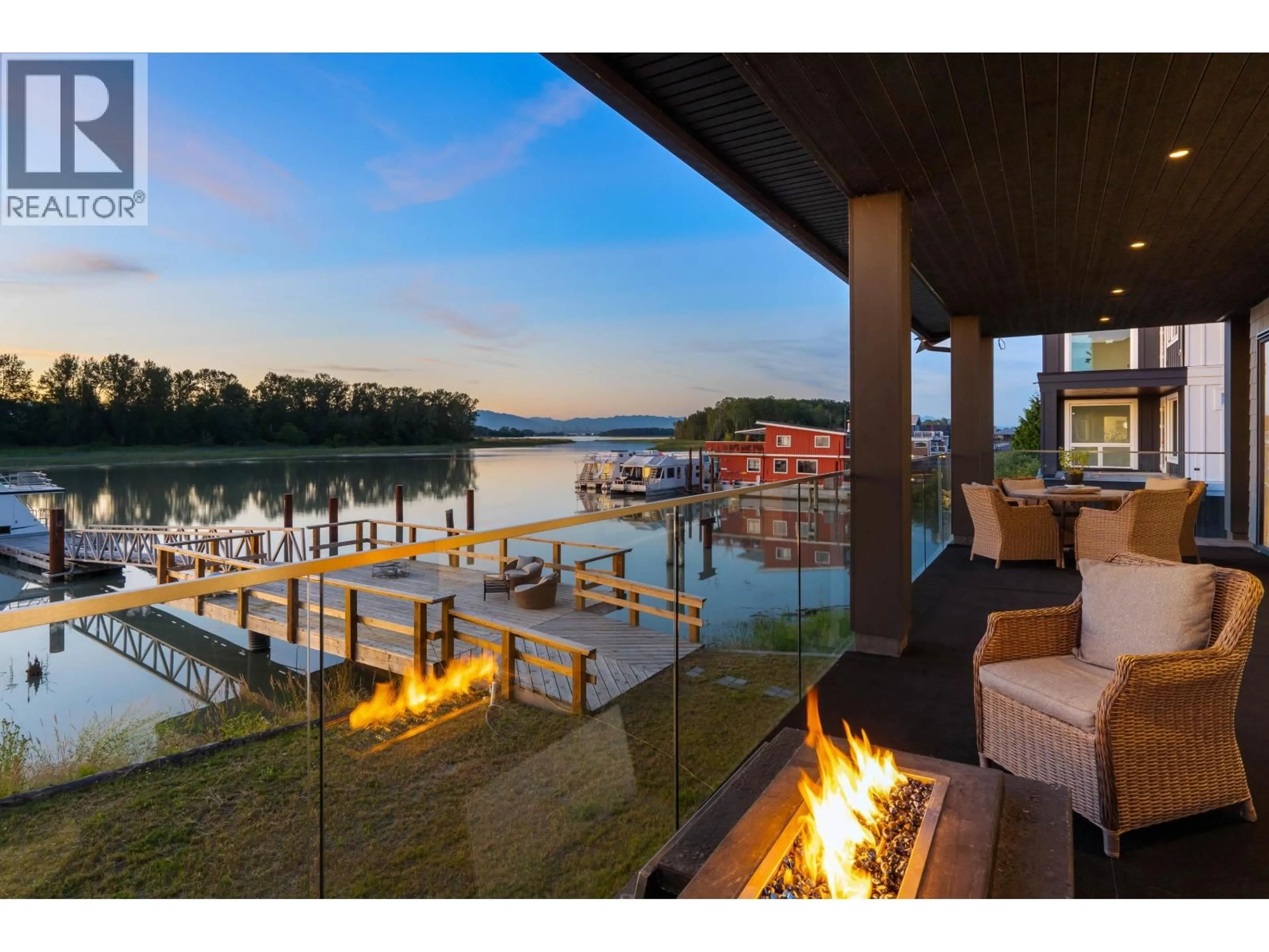 Patio, water/lake/river/ocean view for 4259 RIVER ROAD, Delta British Columbia V4K1R9