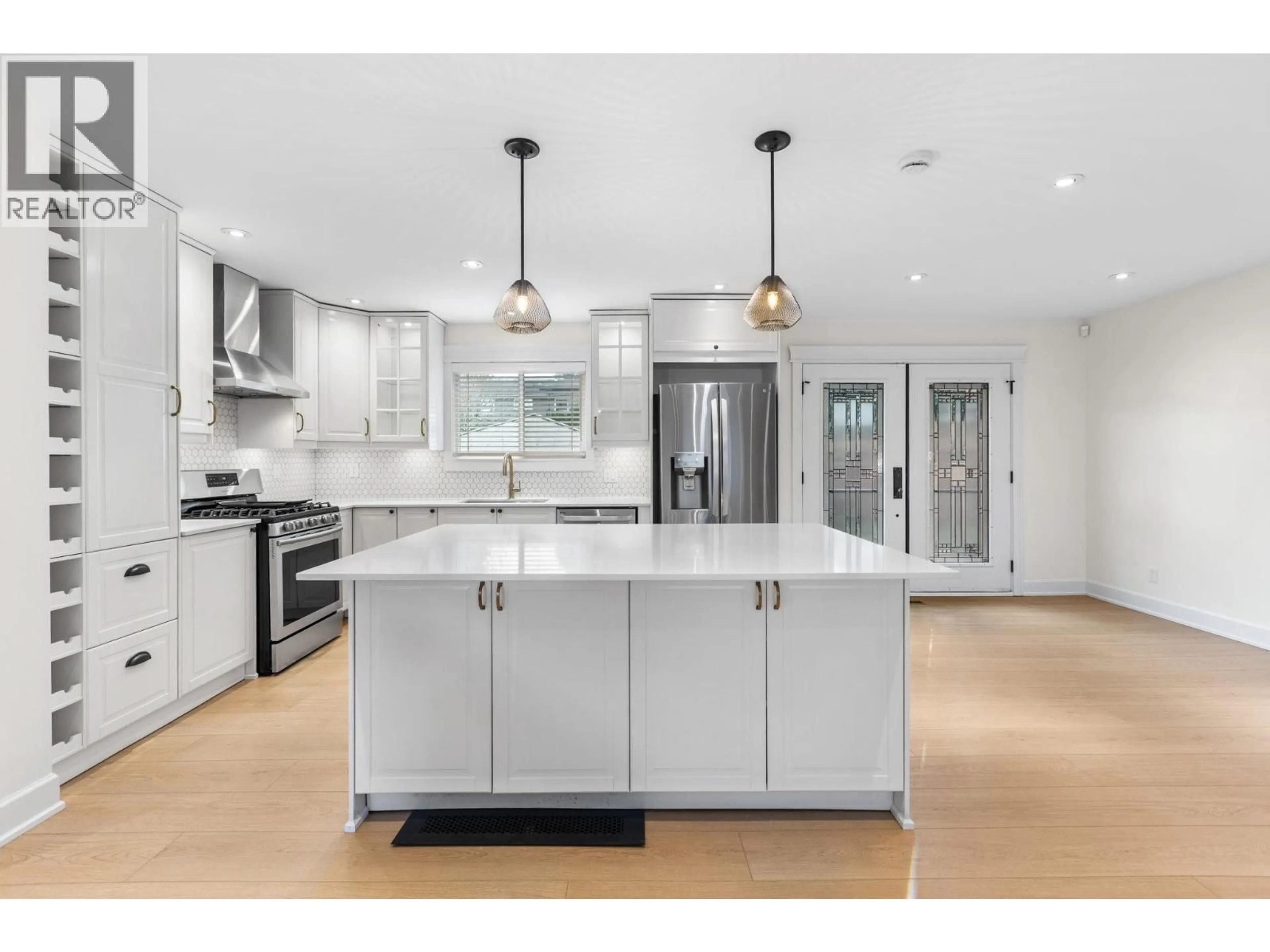 Open concept kitchen, unknown for 3214 MARINER WAY, Coquitlam British Columbia V3C4K7