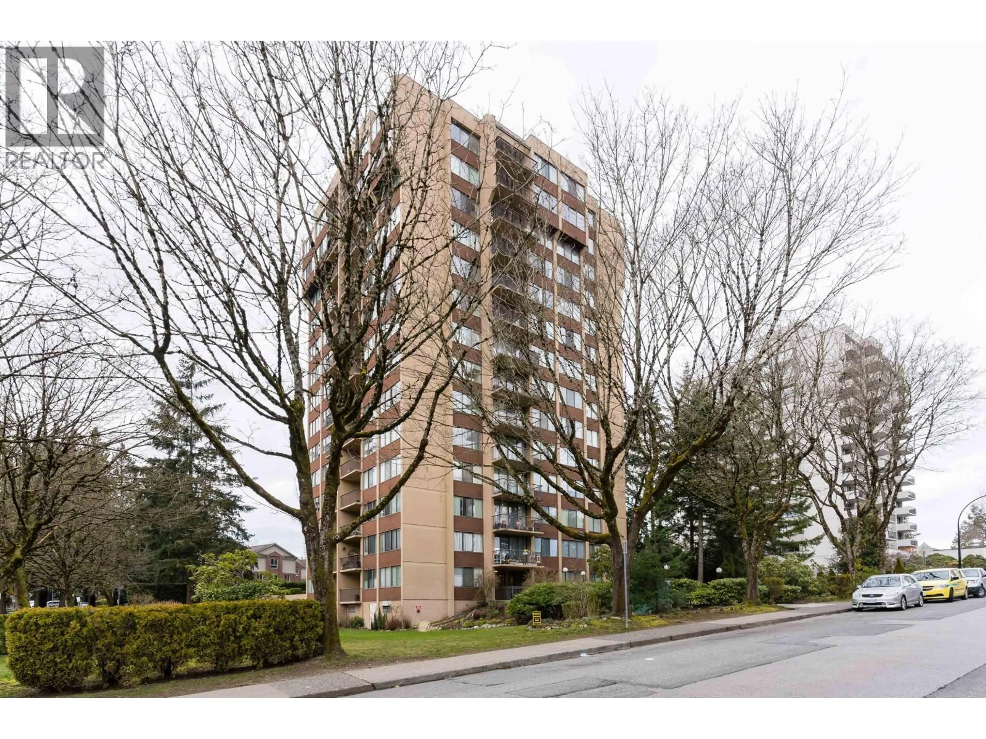 A pic from outside/outdoor area/front of a property/back of a property/a pic from drone, unknown for 1402 - 7275 SALISBURY AVENUE, Burnaby British Columbia V5E4E1