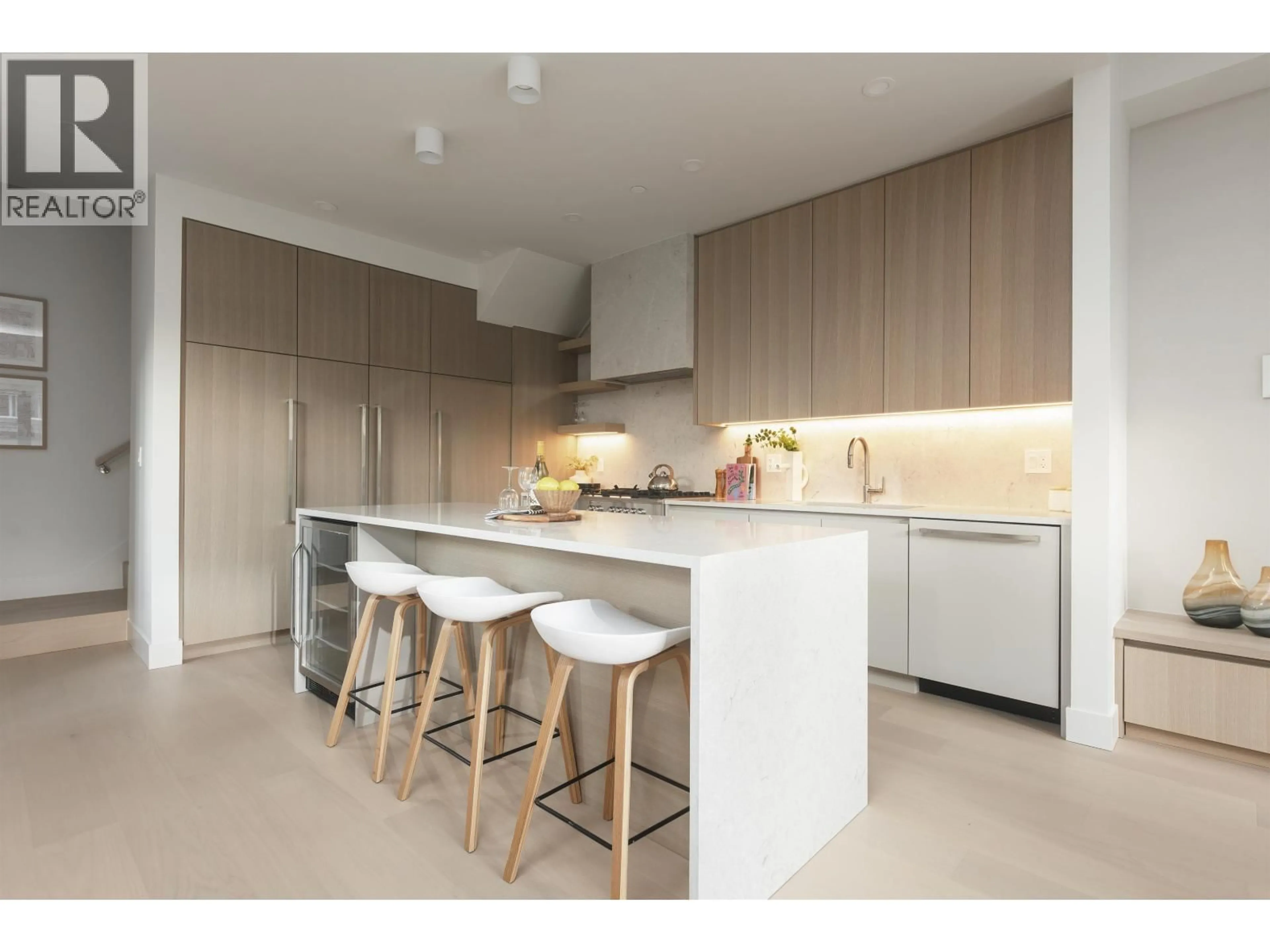 Contemporary kitchen, unknown for 2138 10 AVENUE, Vancouver British Columbia V5N1Y1