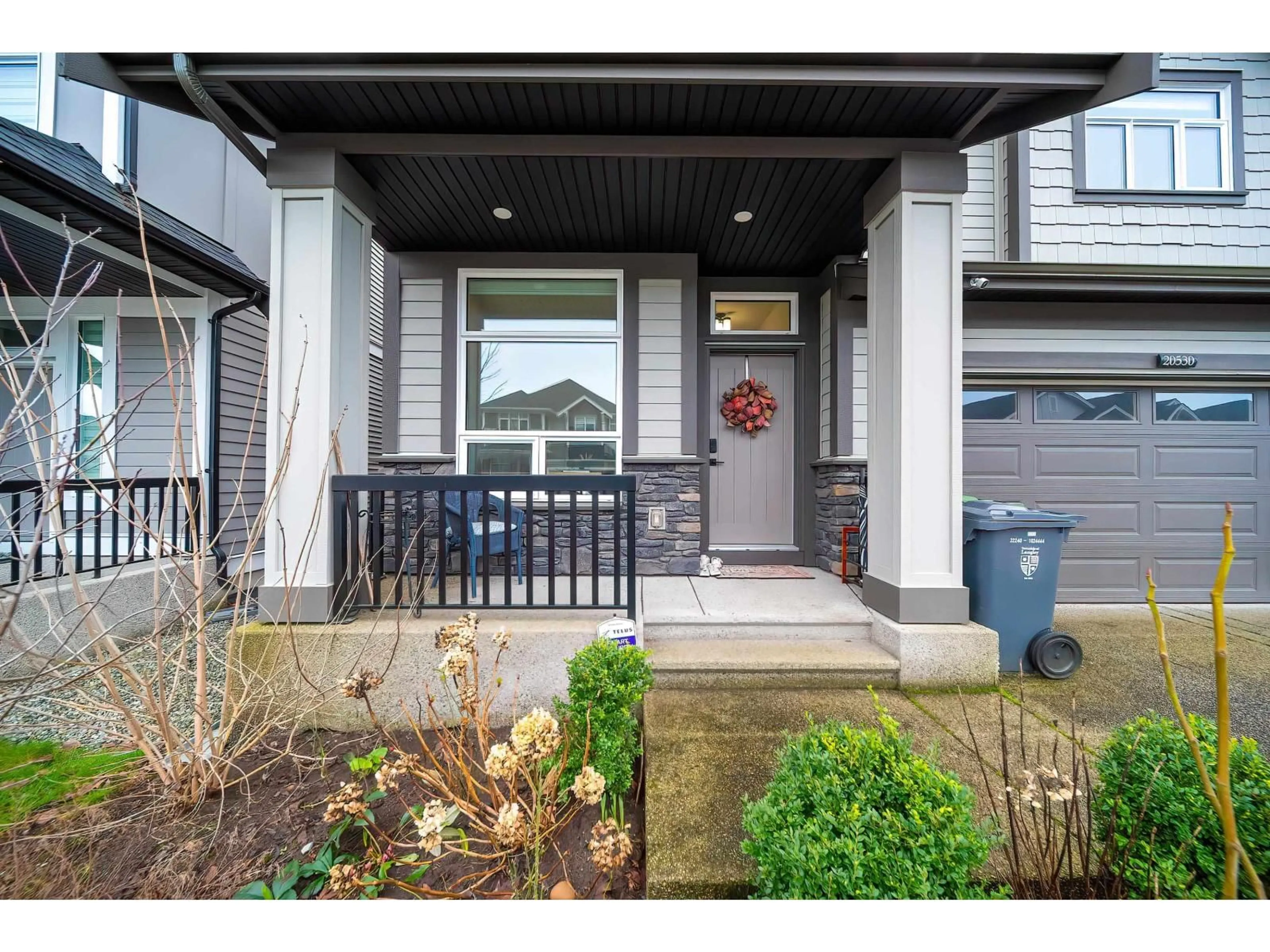 Indoor entryway for 20530 77A AVENUE, Langley British Columbia V2Y4K3
