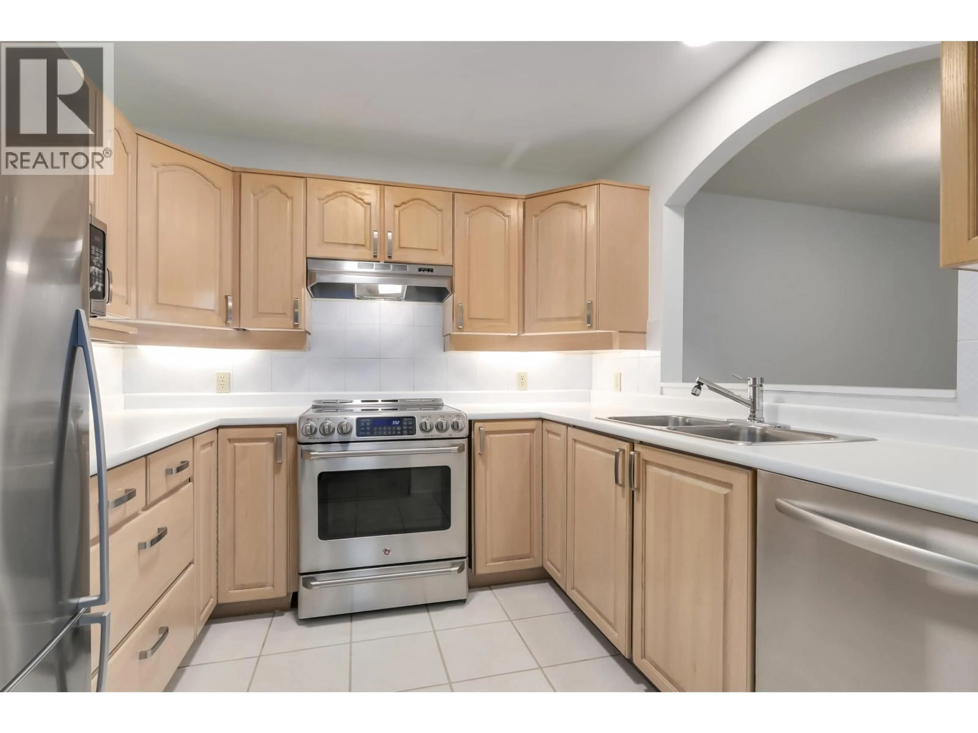 Standard kitchen, unknown for 118 - 1869 SPYGLASS PLACE, Vancouver British Columbia V5Z4K7