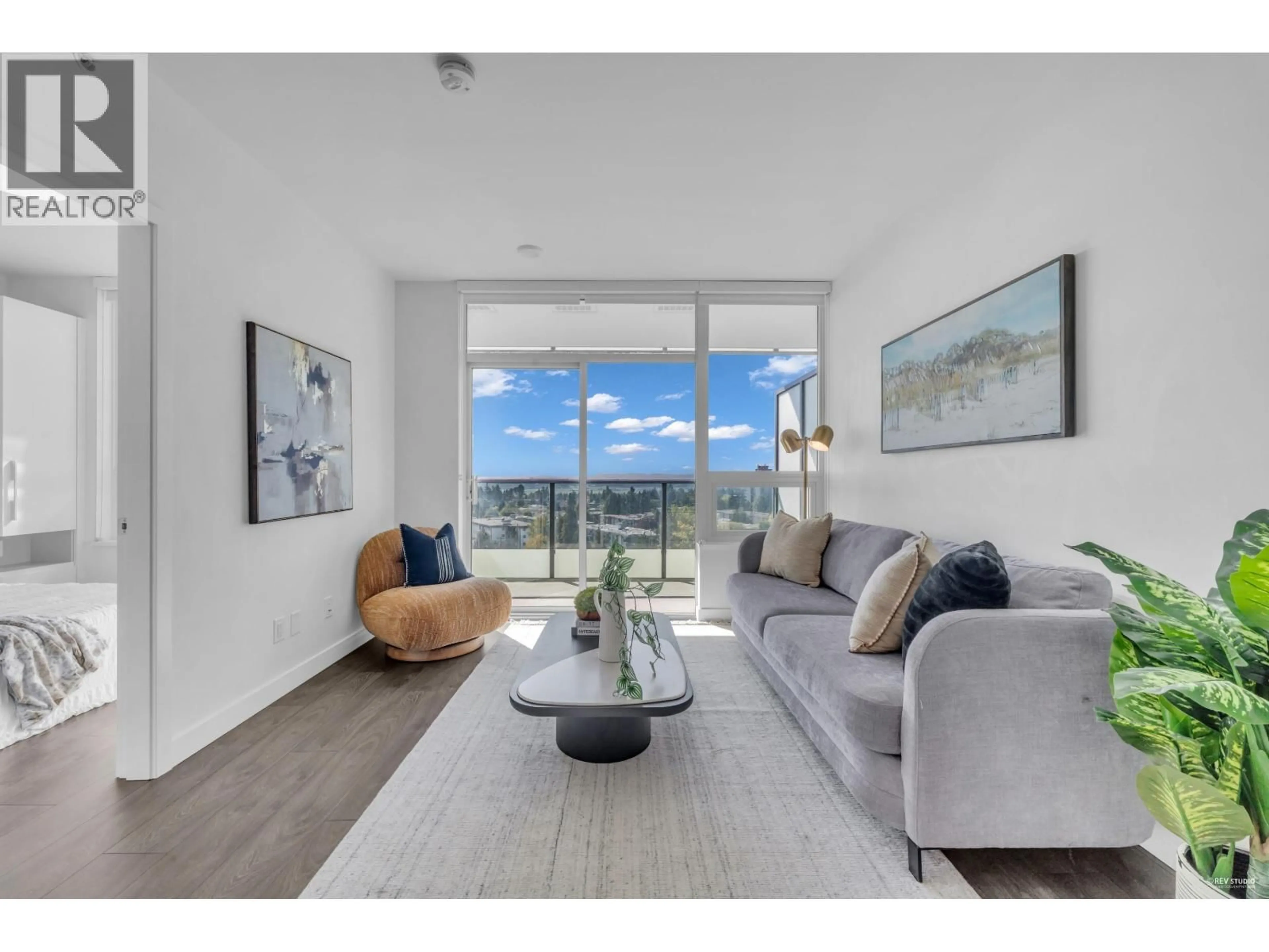 Living room with furniture, unknown for 1105 - 6463 SILVER AVENUE, Burnaby British Columbia V5H0K4