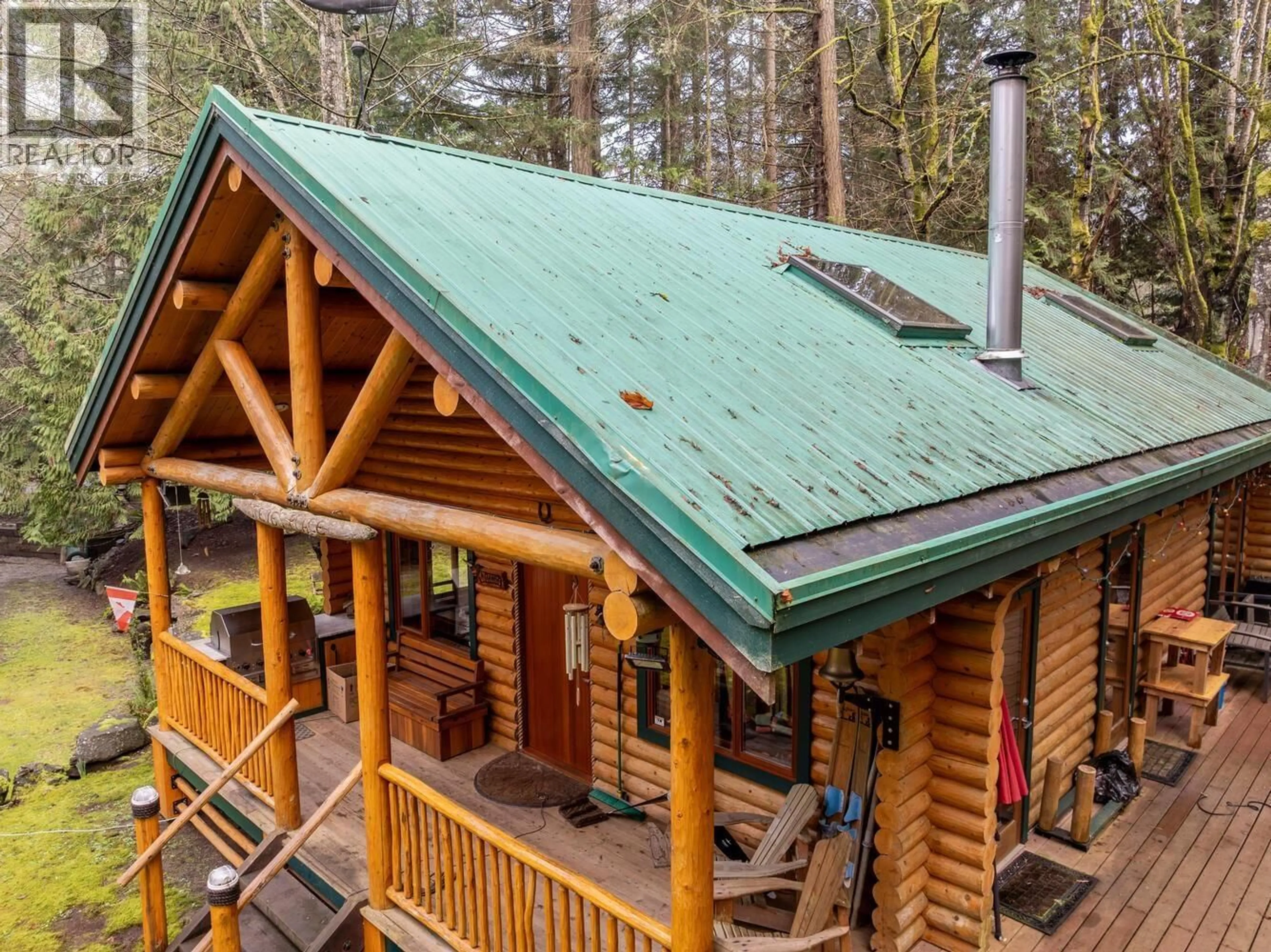 A pic from outside/outdoor area/front of a property/back of a property/a pic from drone, unknown for 274 MERRYMAN DRIVE, Mayne Island British Columbia V0N2J2