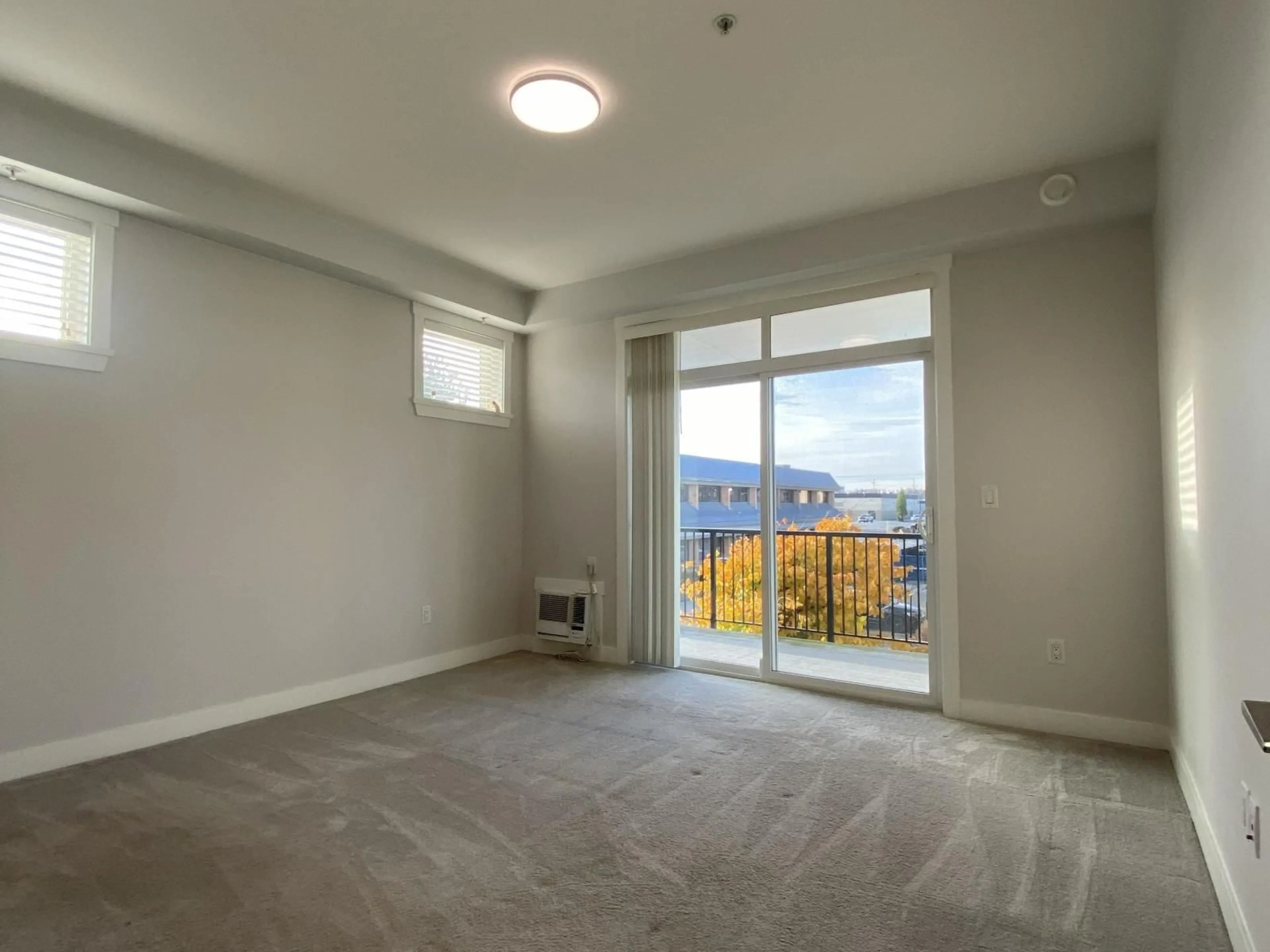 A pic of a room for 212 - 20686 EASTLEIGH CRESCENT, Langley British Columbia V3A0M4