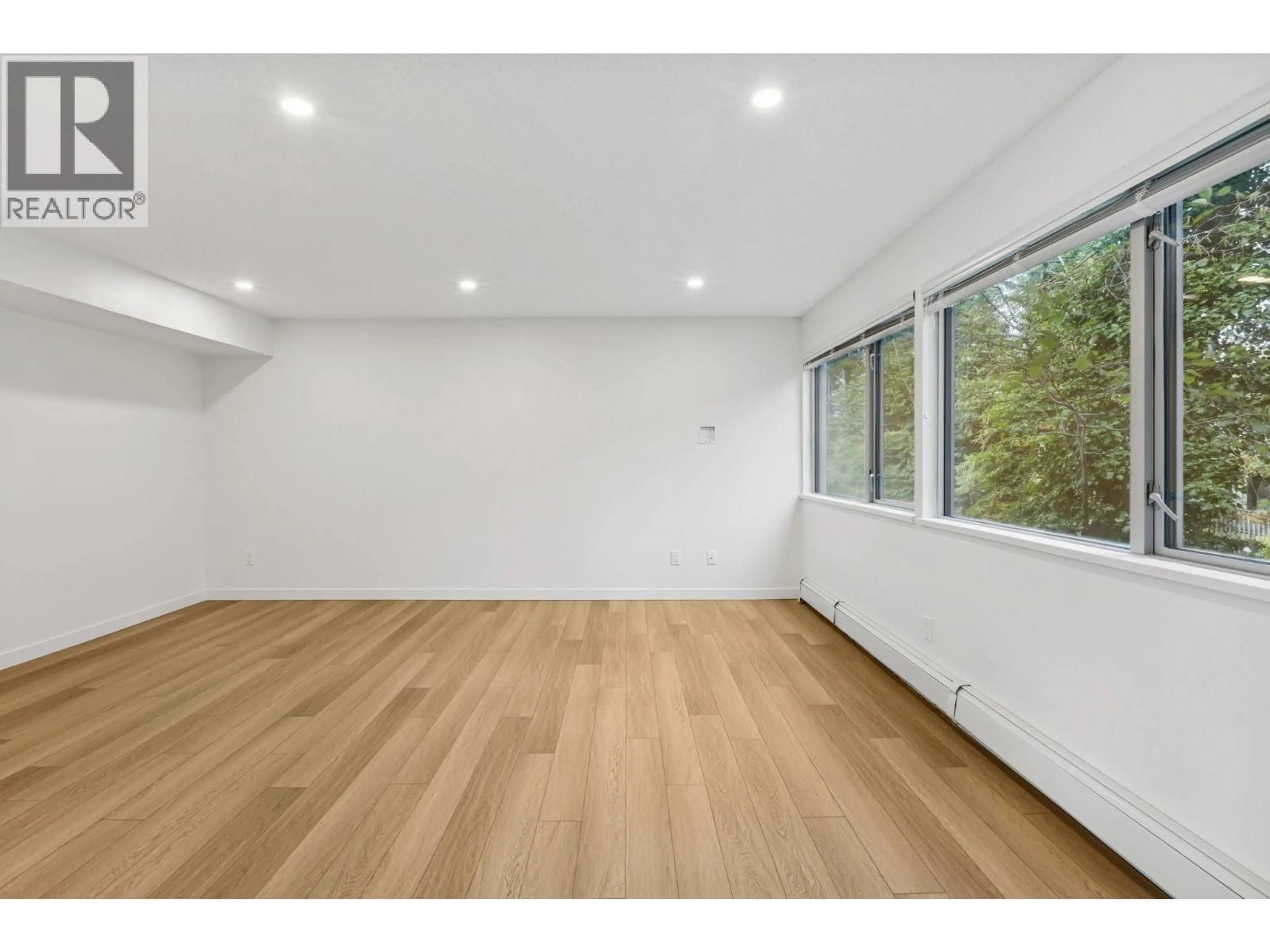 A pic of a room for 879 WESTVIEW CRESCENT, North Vancouver British Columbia V7N2L5