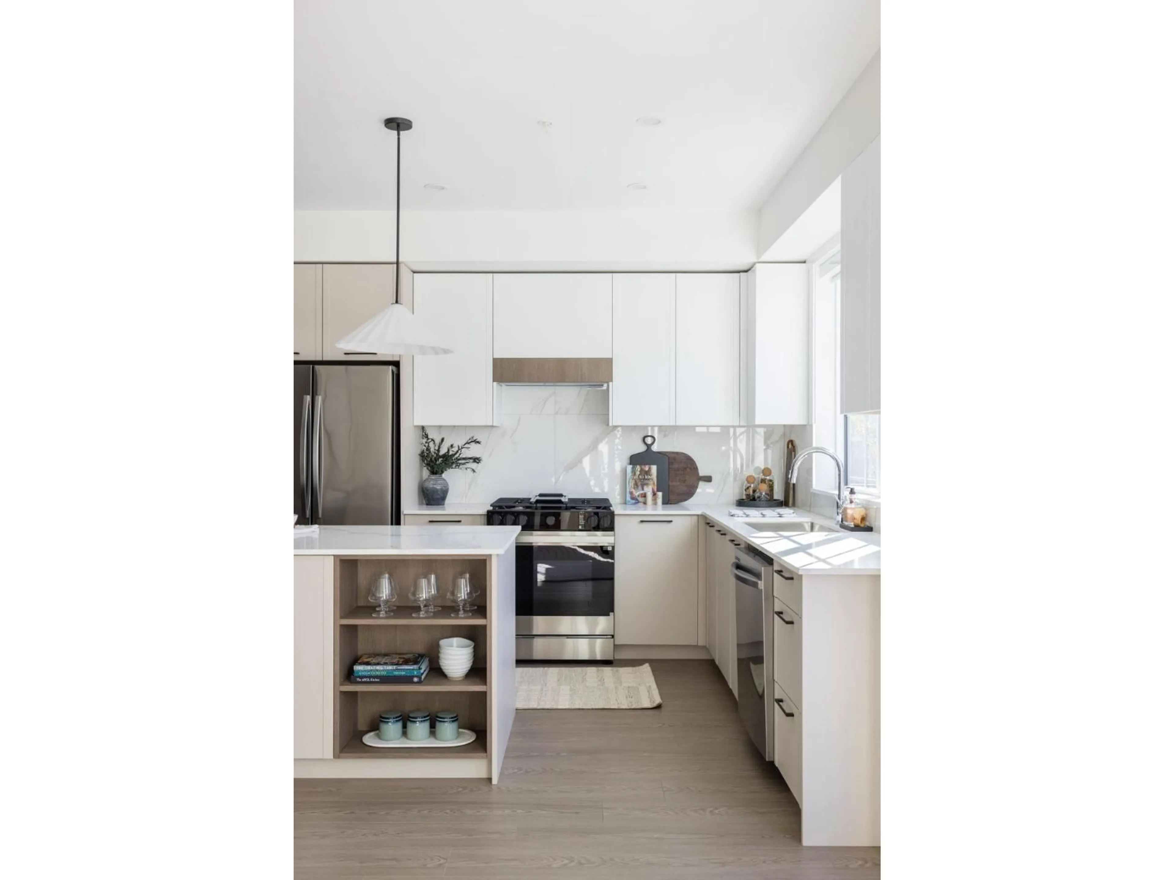 Contemporary kitchen, ceramic/tile floor for 28 - 20650 78 AVENUE, Langley British Columbia V2Y4L9